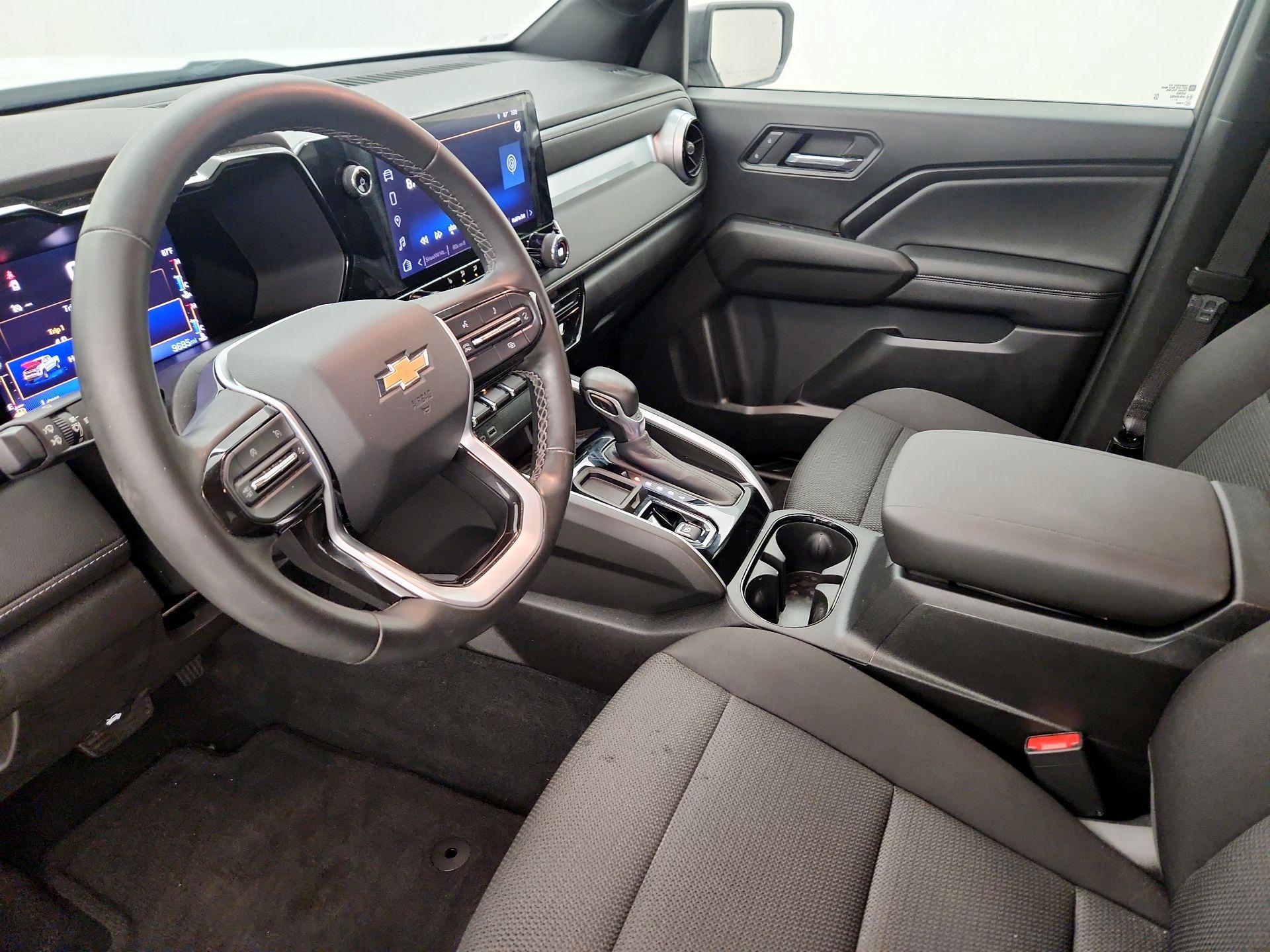 Thumbnail: 2023 Chevrolet Colorado - 11