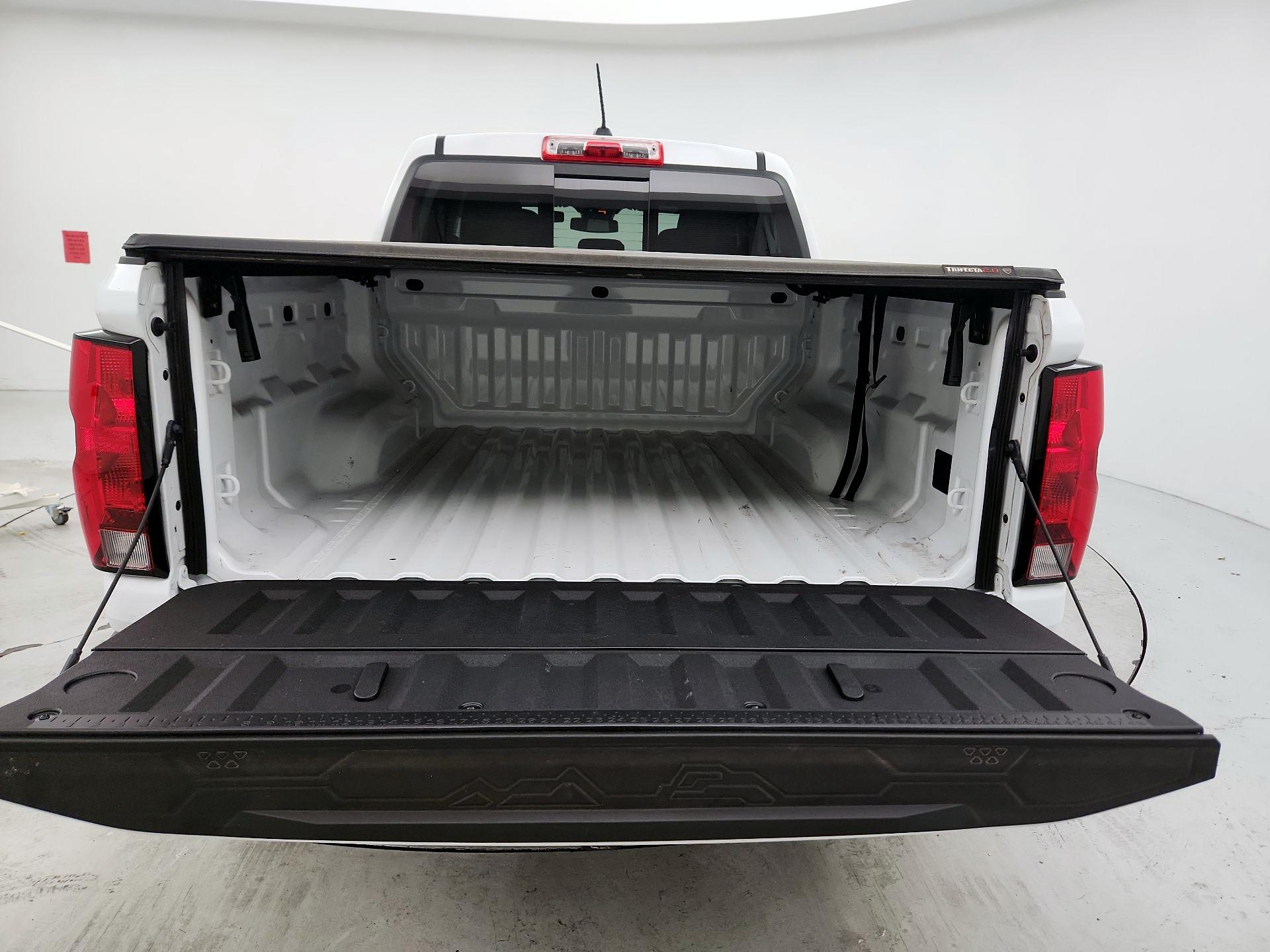 Thumbnail: 2023 Chevrolet Colorado - 20