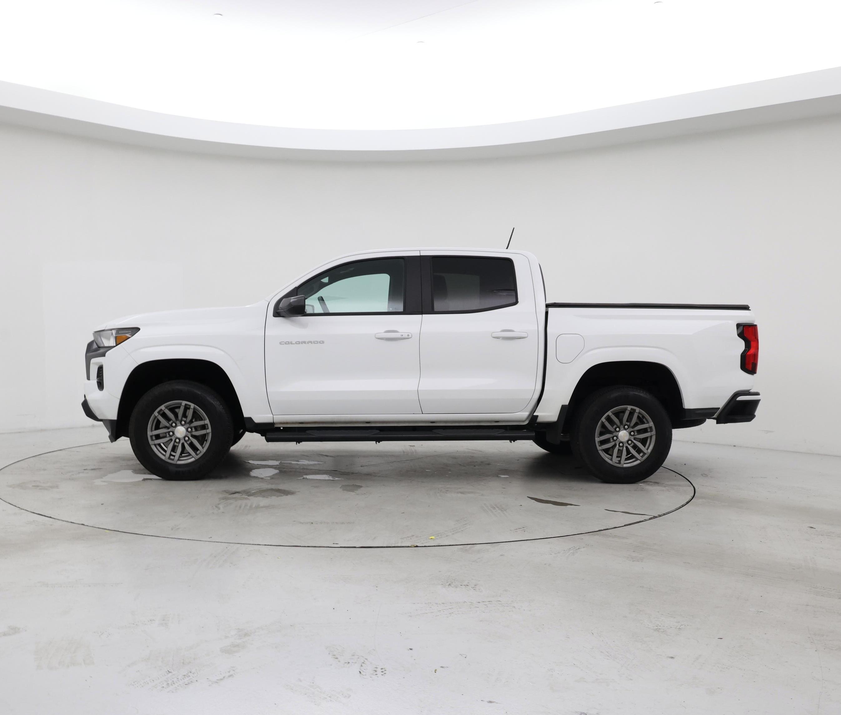 Thumbnail: 2023 Chevrolet Colorado - 3