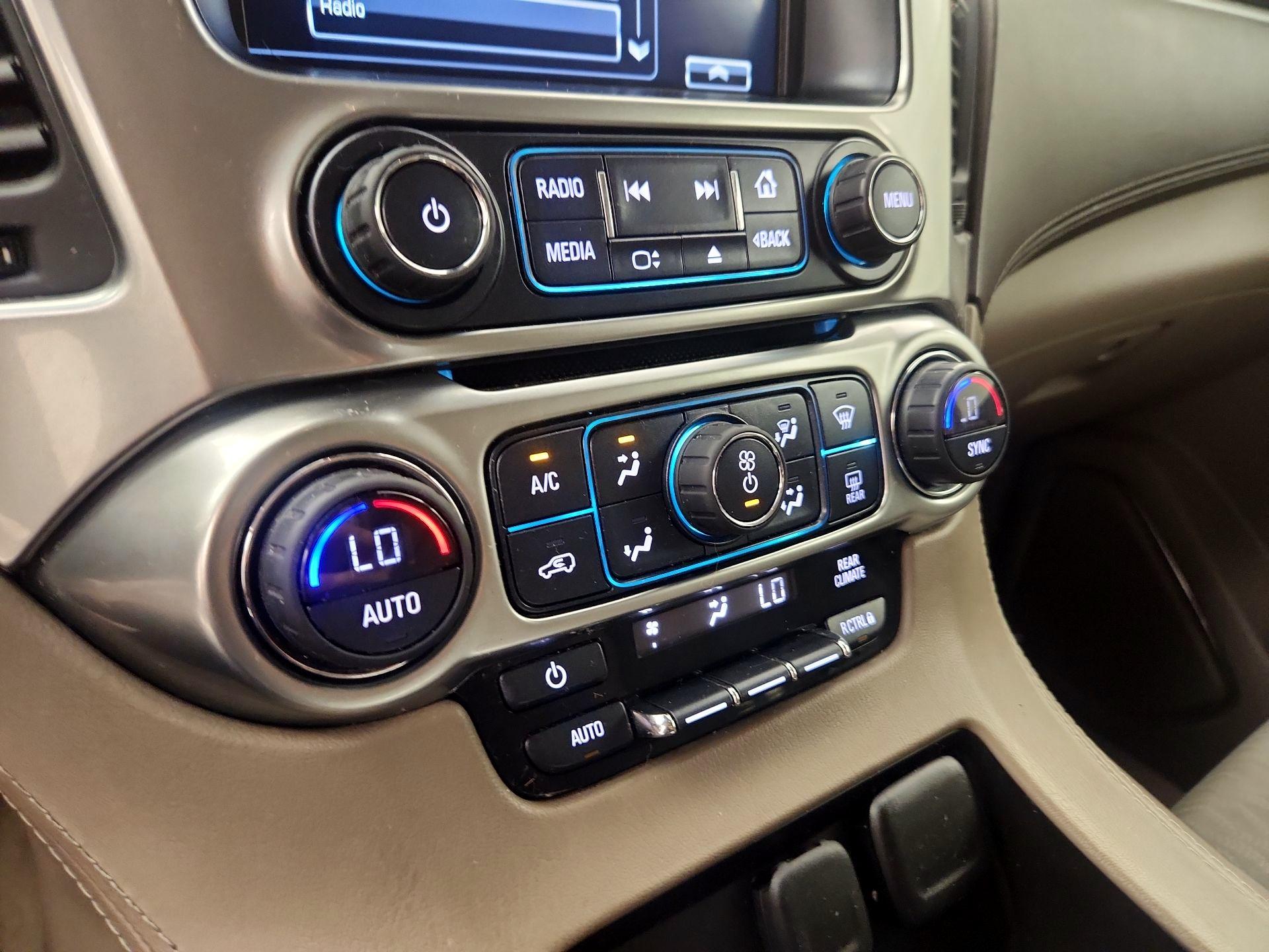 Thumbnail: 2016 Chevrolet Tahoe - 16