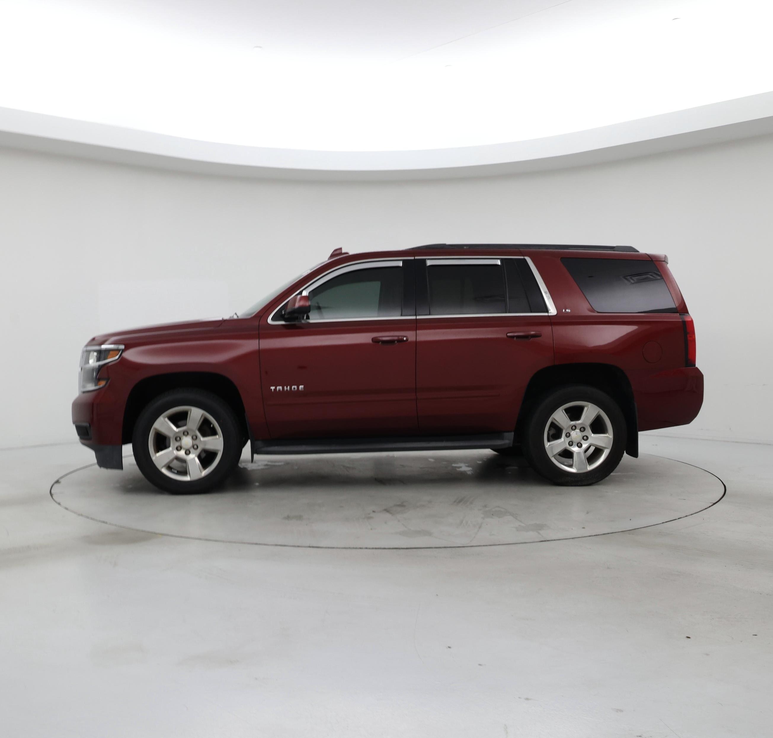Thumbnail: 2016 Chevrolet Tahoe - 3