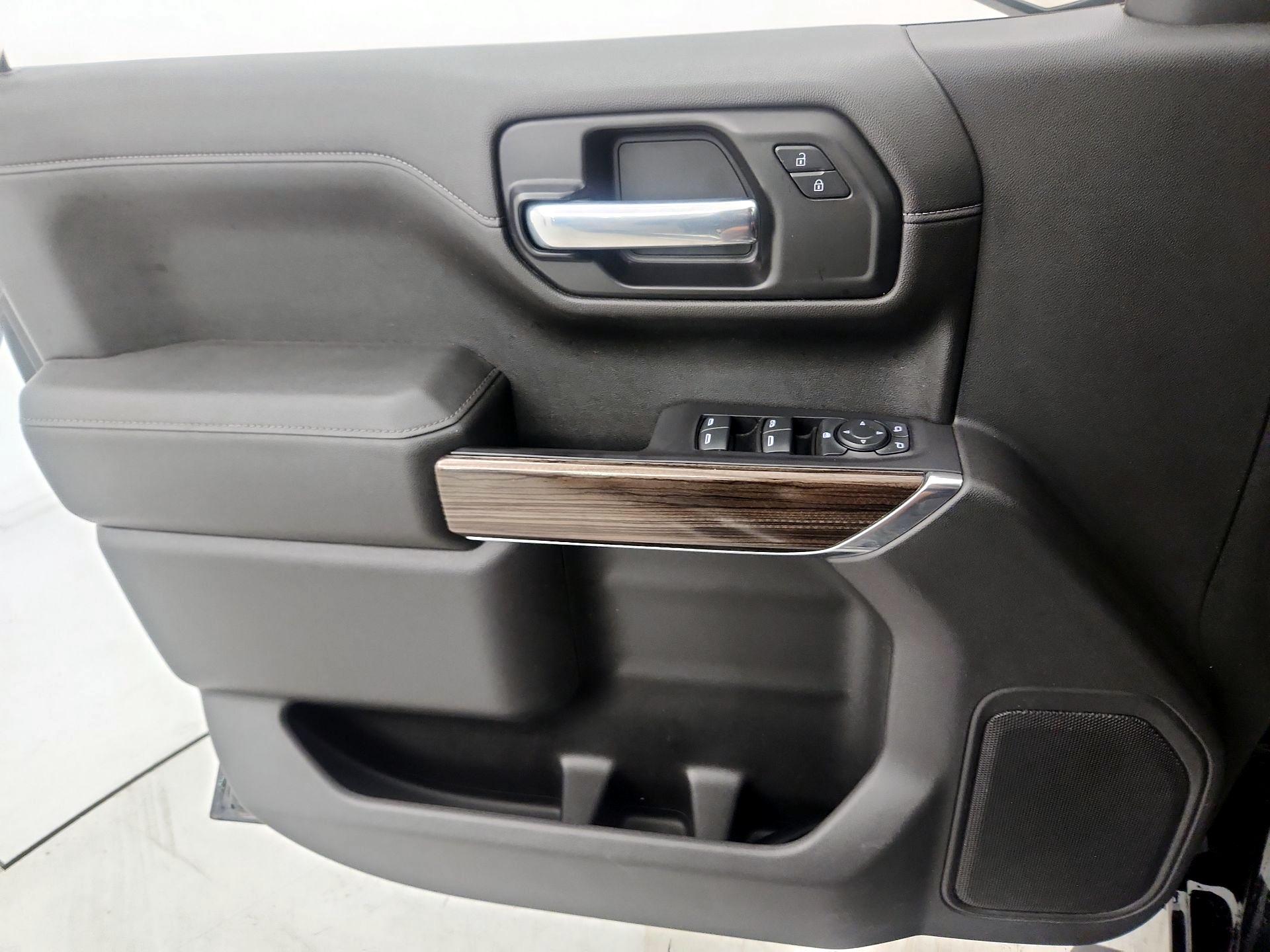 Thumbnail: 2021 Chevrolet Silverado 1500 - 12