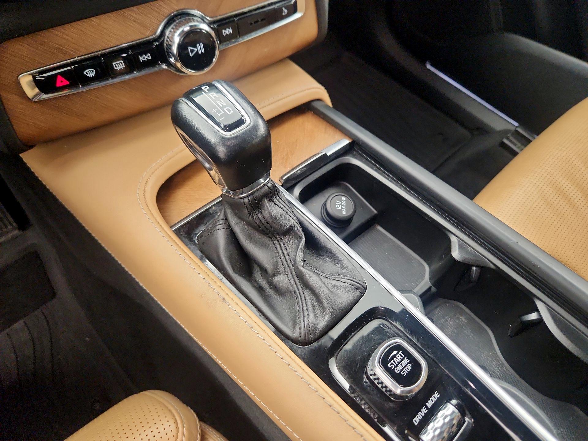 Thumbnail: 2019 Volvo XC90 - 18