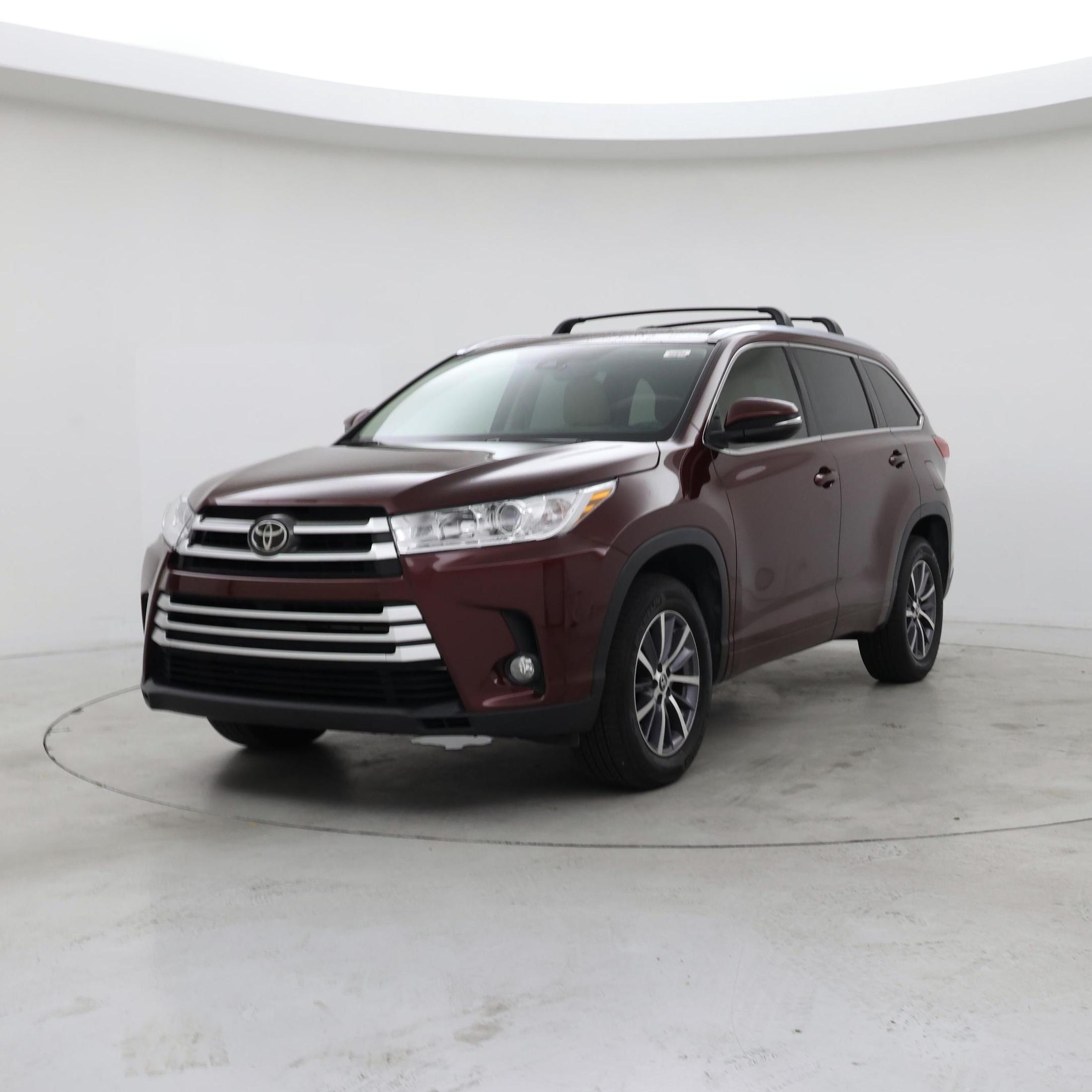 Thumbnail: 2017 Toyota Highlander - 4