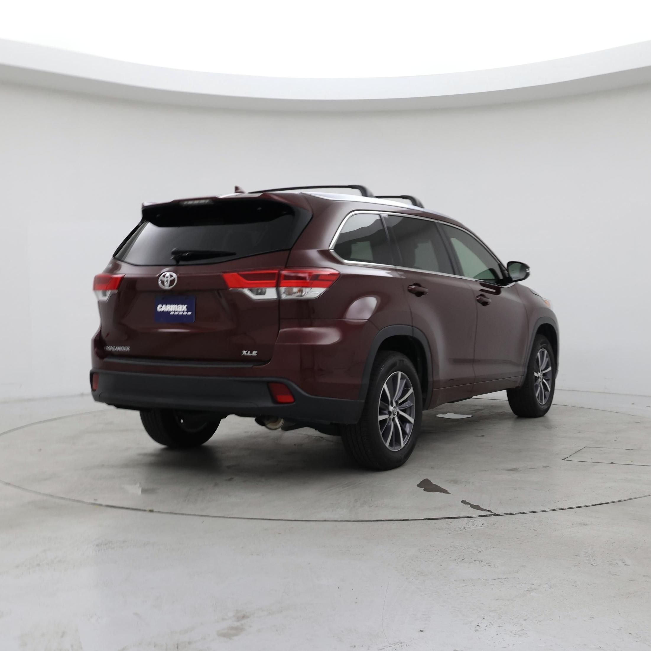 Thumbnail: 2017 Toyota Highlander - 8