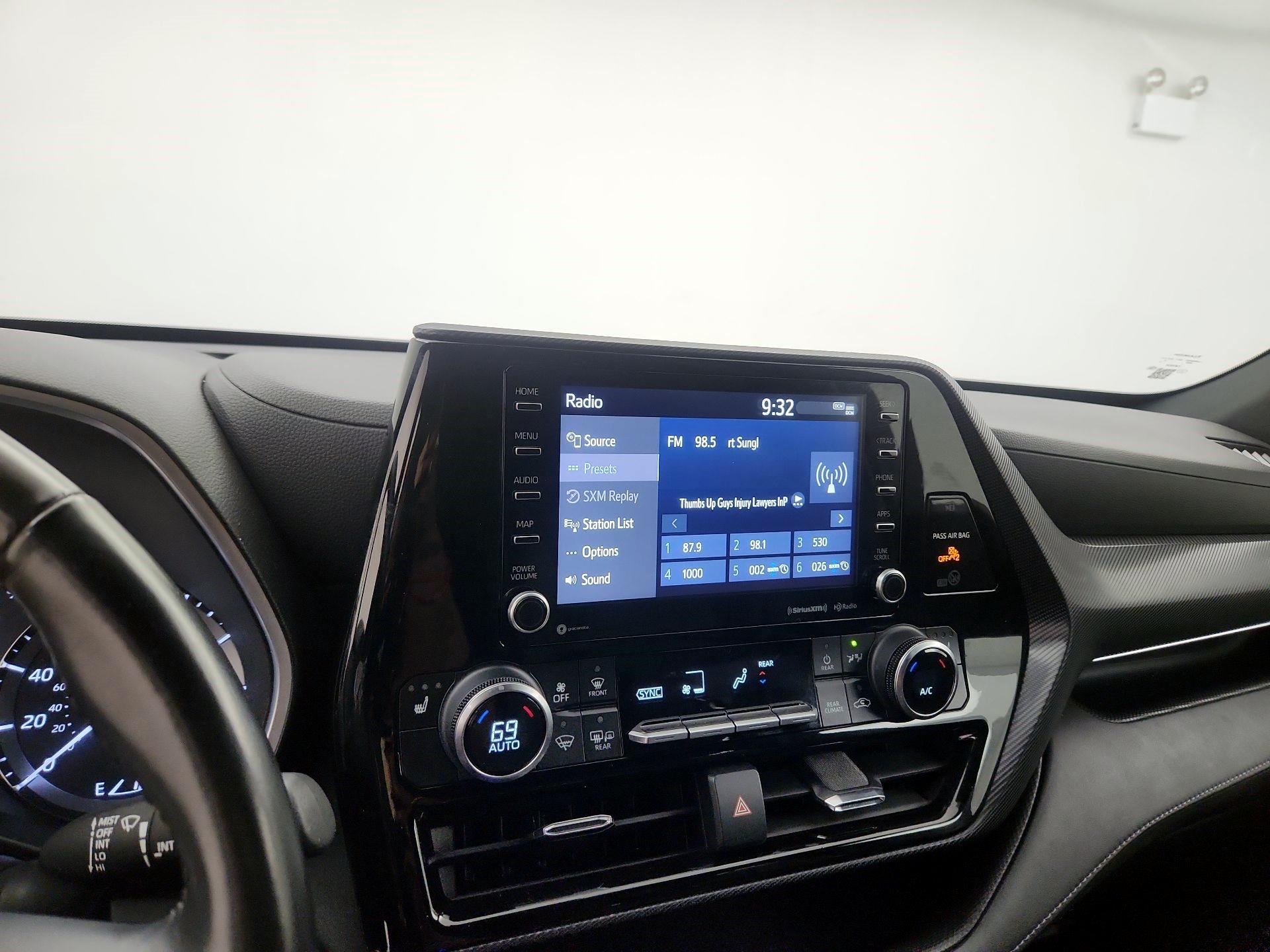 Thumbnail: 2021 Toyota Highlander - 15