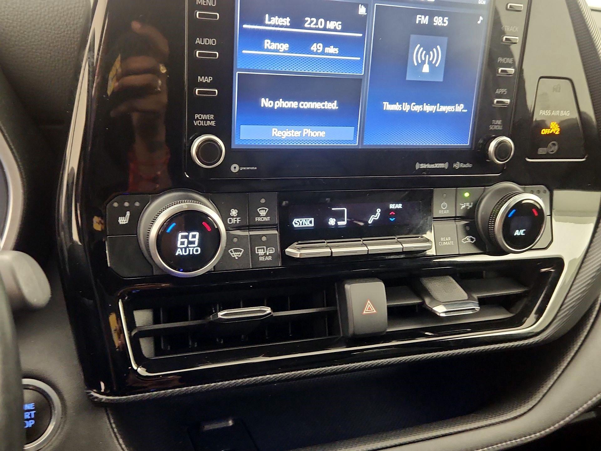 Thumbnail: 2021 Toyota Highlander - 16