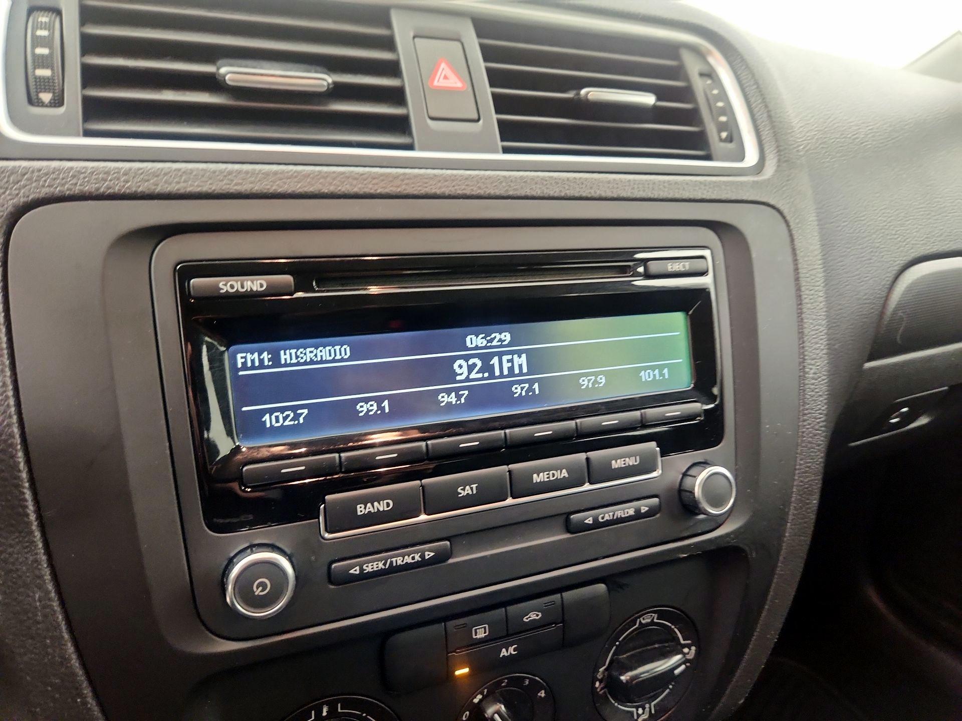 Thumbnail: 2014 Volkswagen Jetta - 14