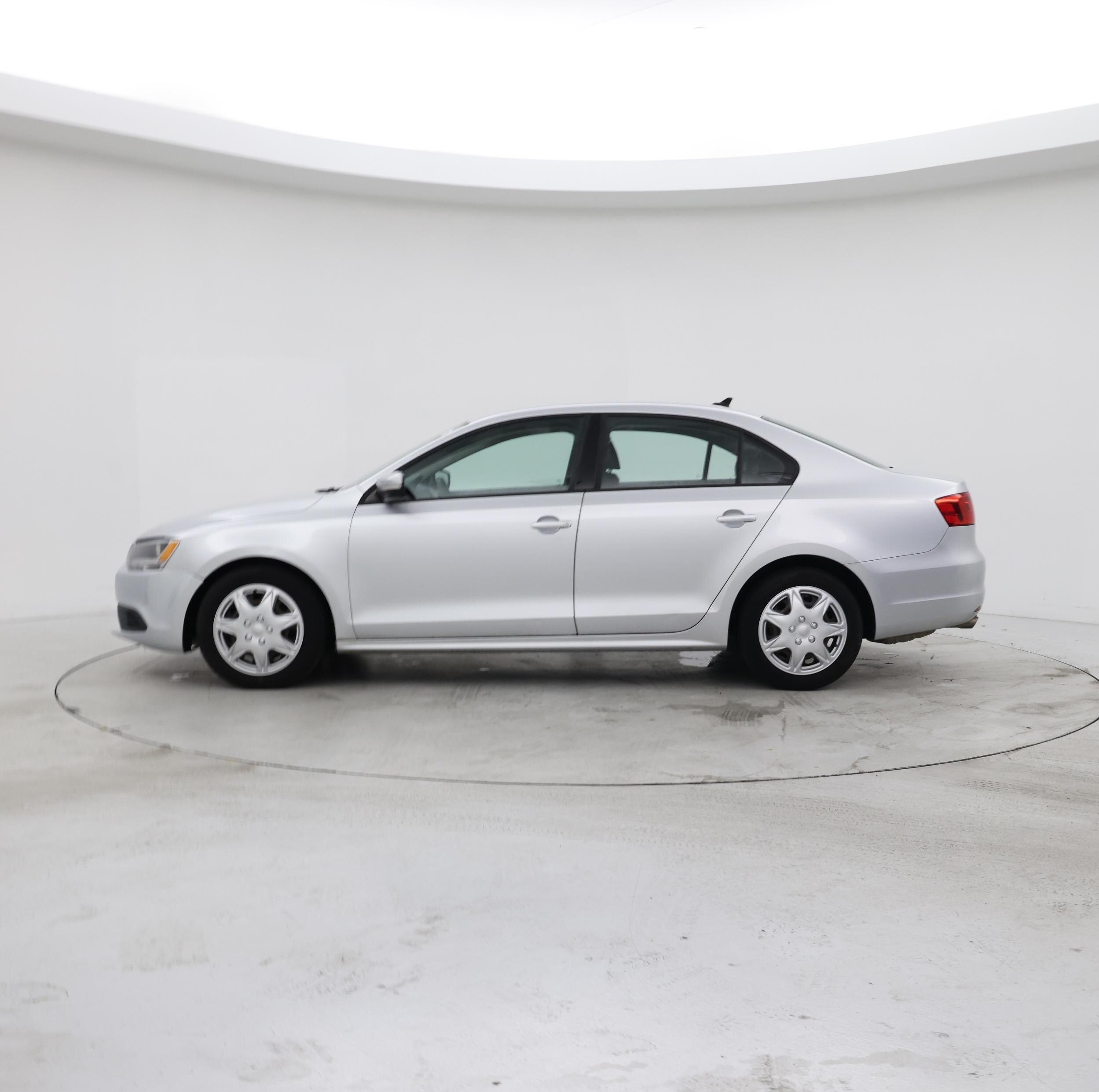 Thumbnail: 2014 Volkswagen Jetta - 3