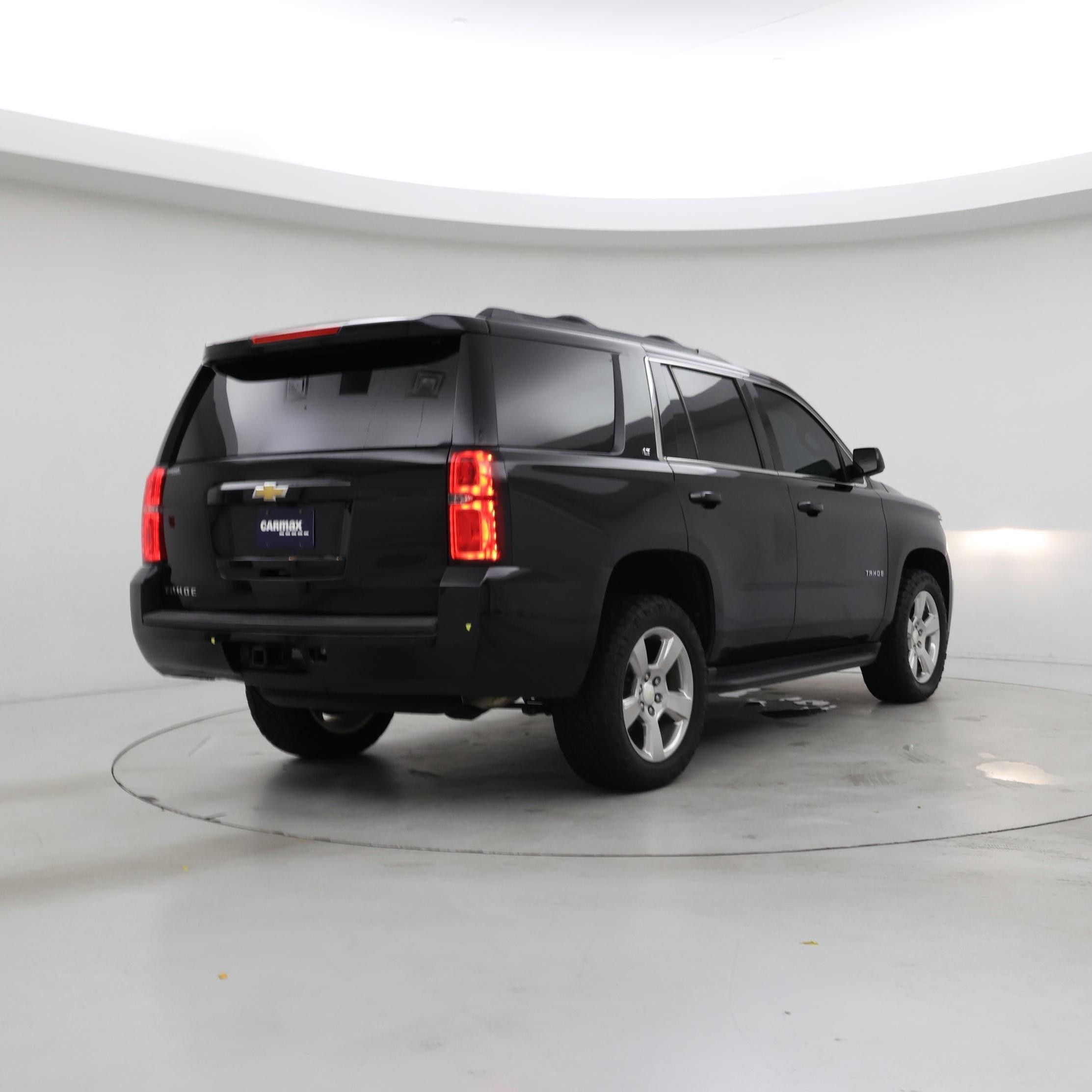 Thumbnail: 2017 Chevrolet Tahoe - 8