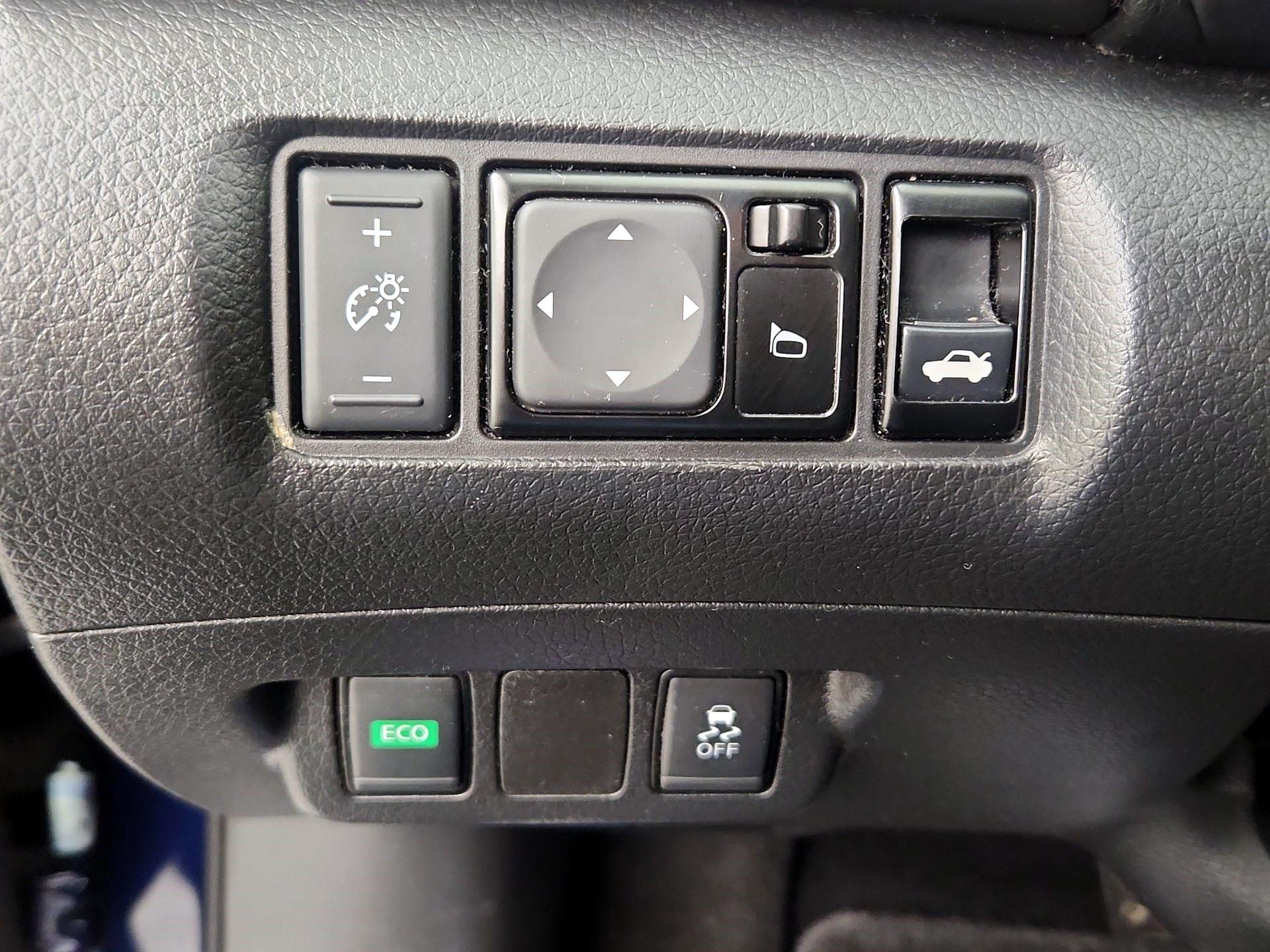 Thumbnail: 2019 Nissan Sentra - 13