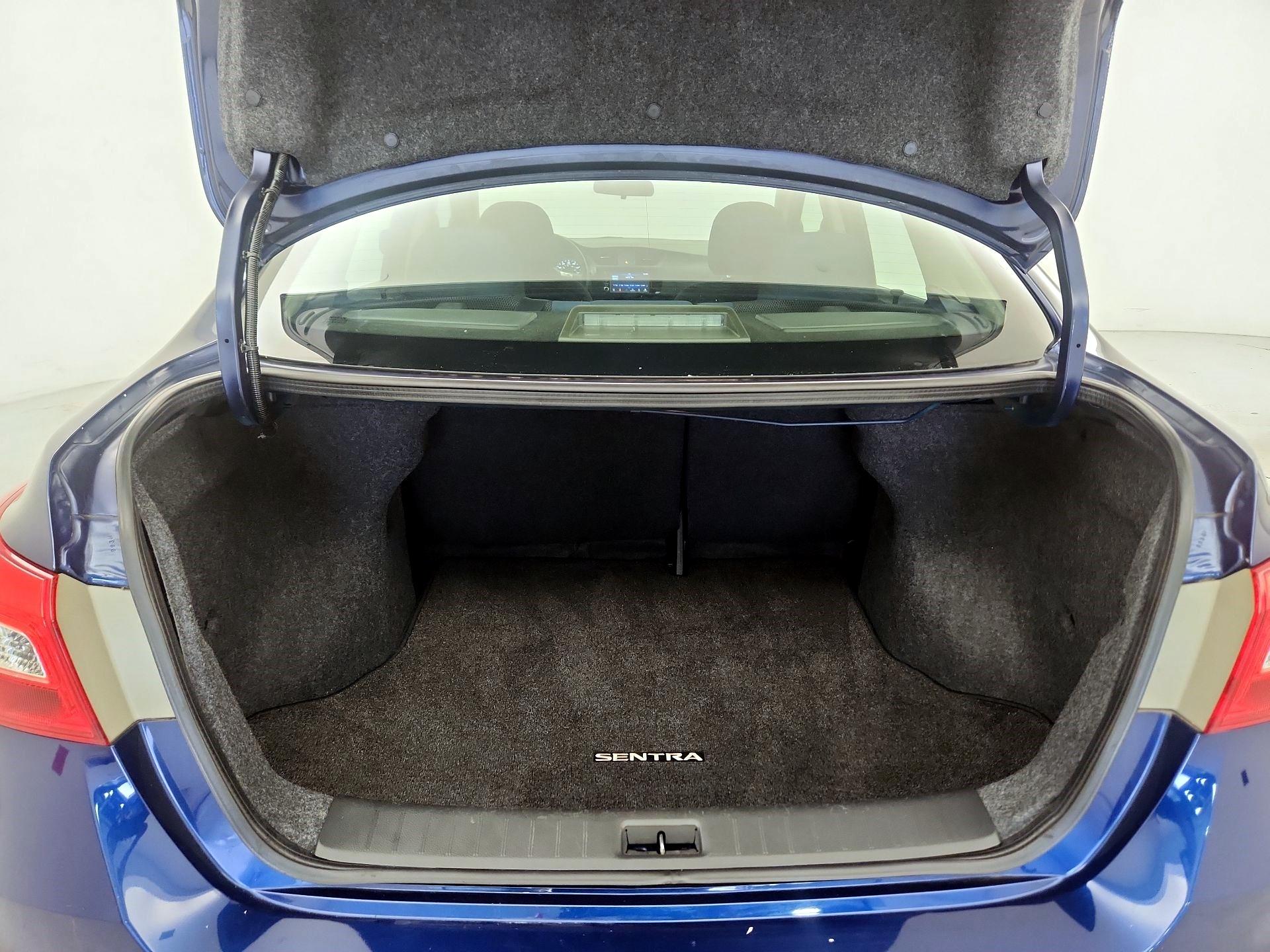 Thumbnail: 2019 Nissan Sentra - 20