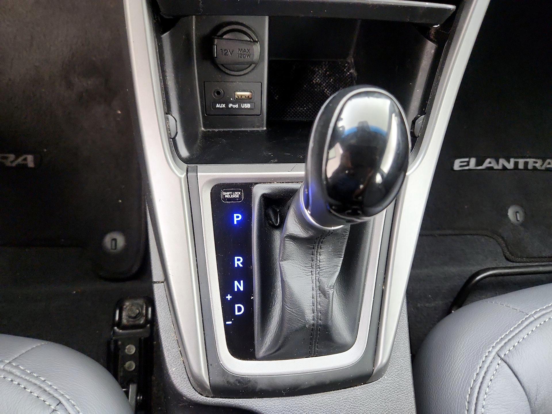 Thumbnail: 2014 Hyundai Elantra - 15
