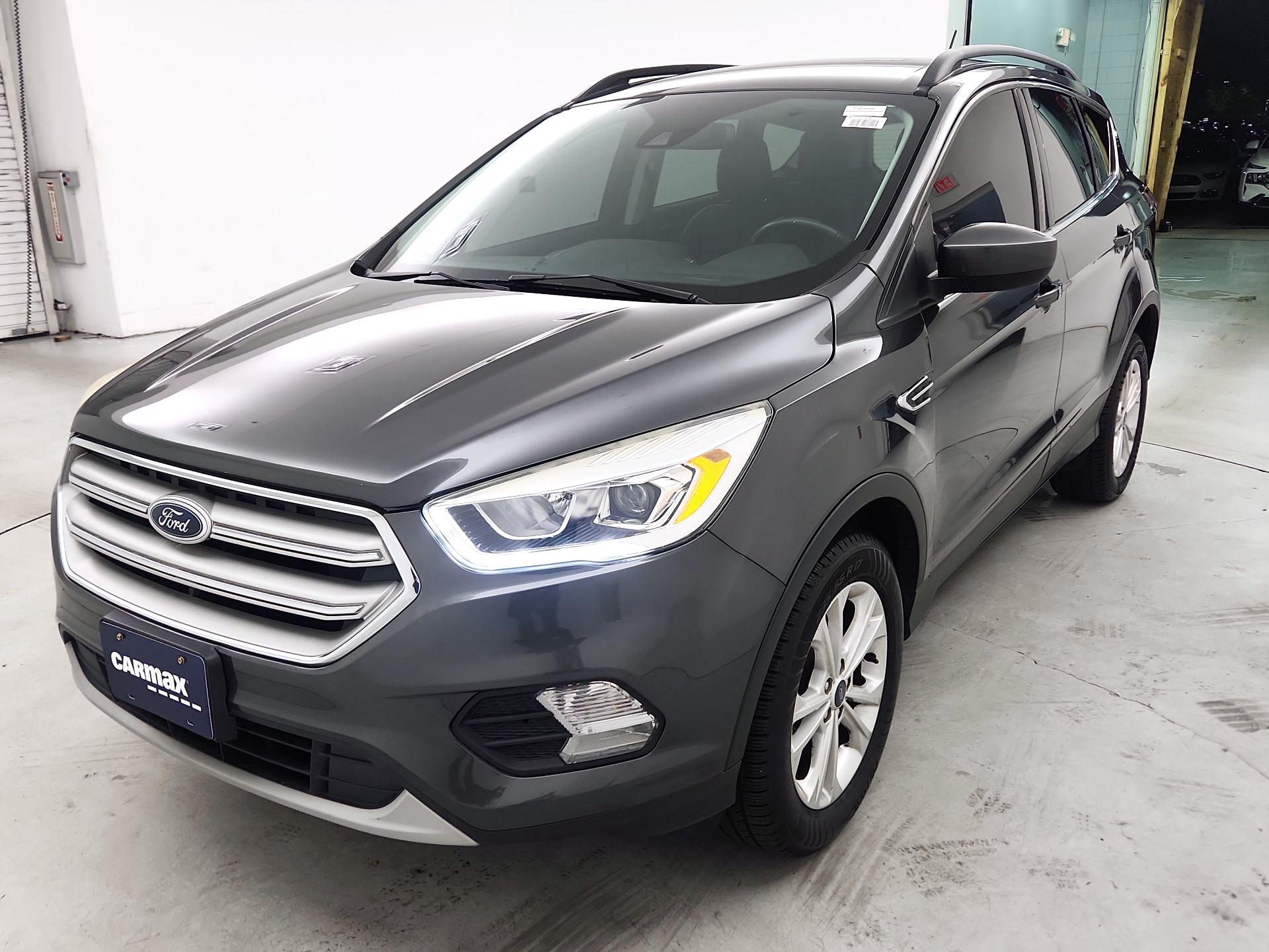 Thumbnail: 2018 Ford Escape - 3