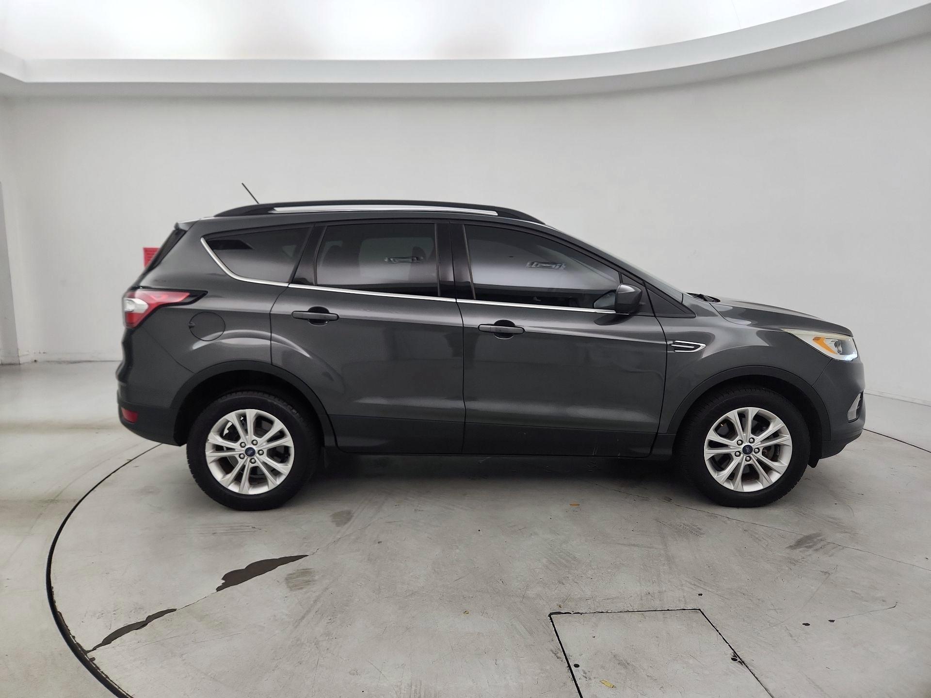 Thumbnail: 2018 Ford Escape - 4
