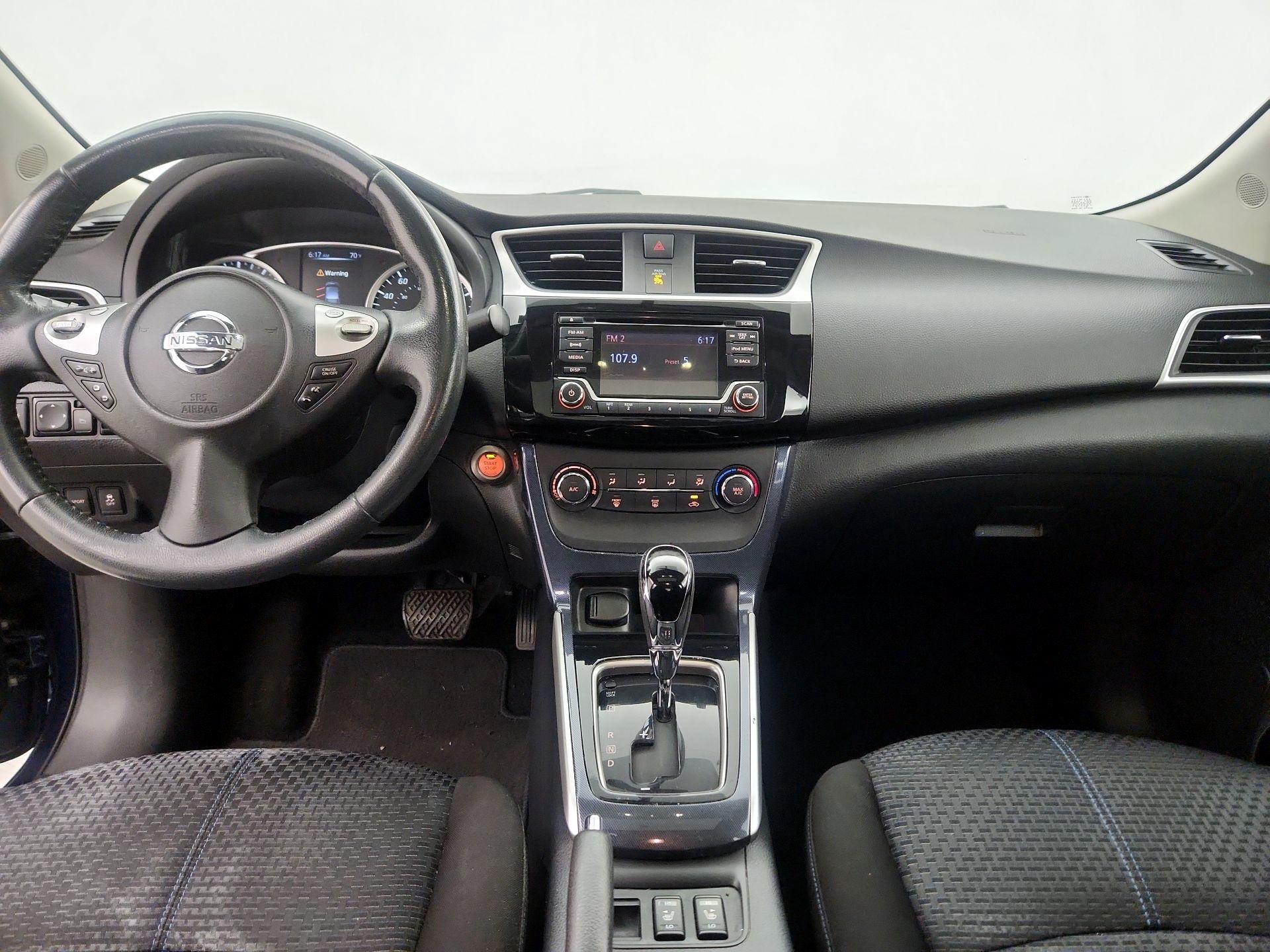 Thumbnail: 2017 Nissan Sentra - 9