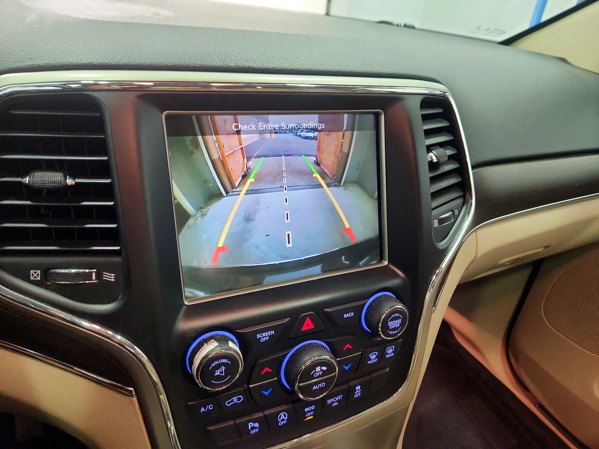 Thumbnail: 2016 Jeep Grand Cherokee - 14