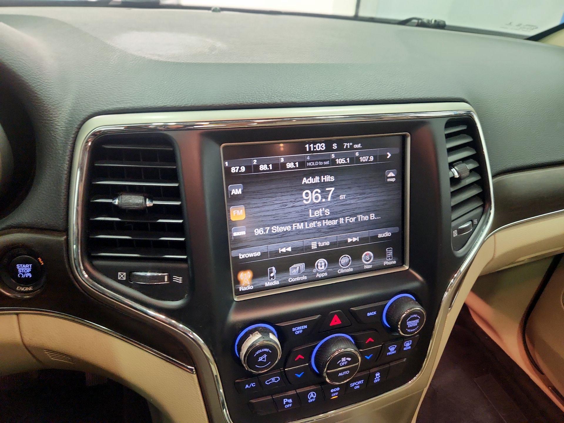 Thumbnail: 2016 Jeep Grand Cherokee - 15