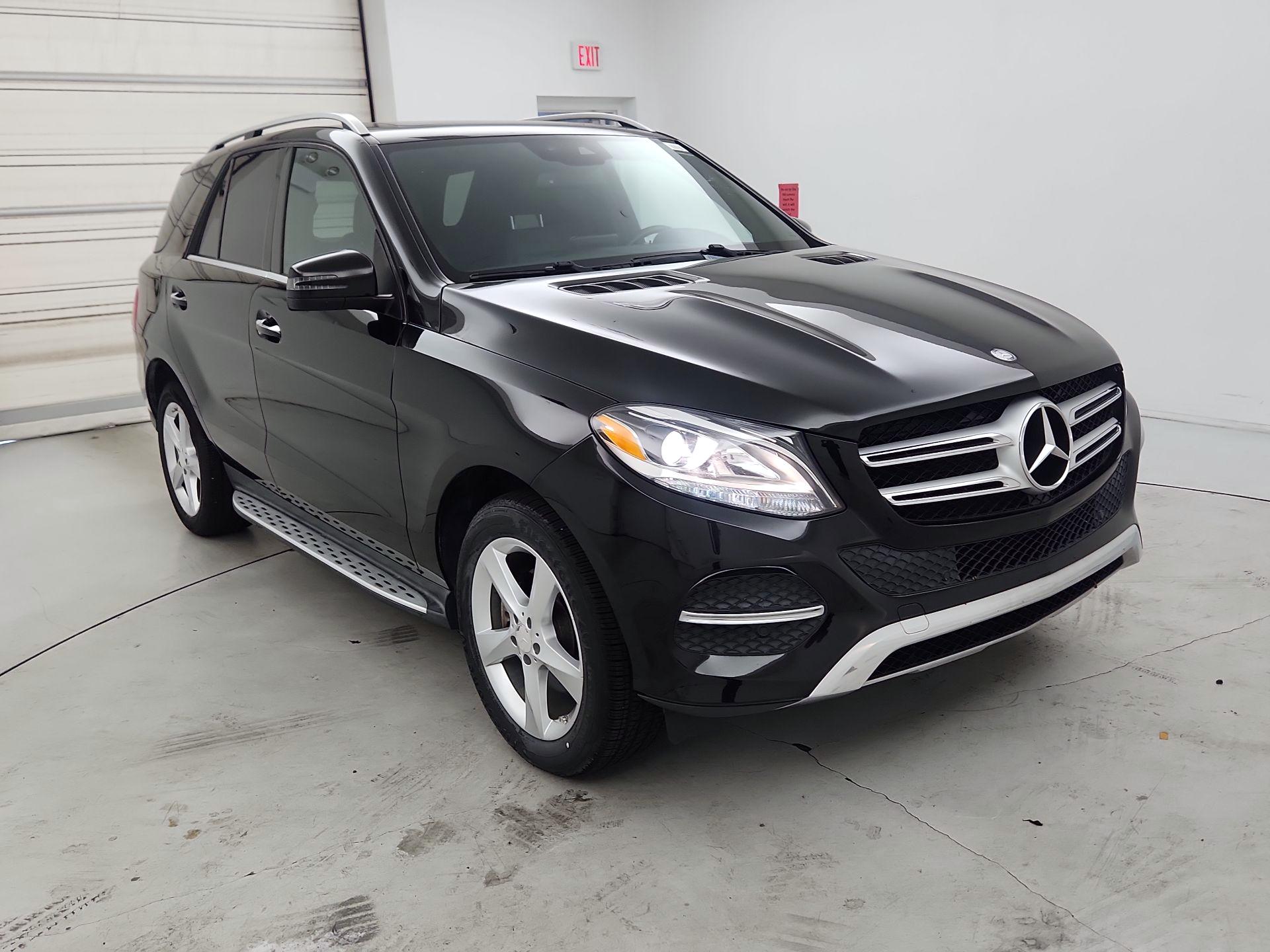 Thumbnail: 2016 Mercedes-Benz GLE - 1
