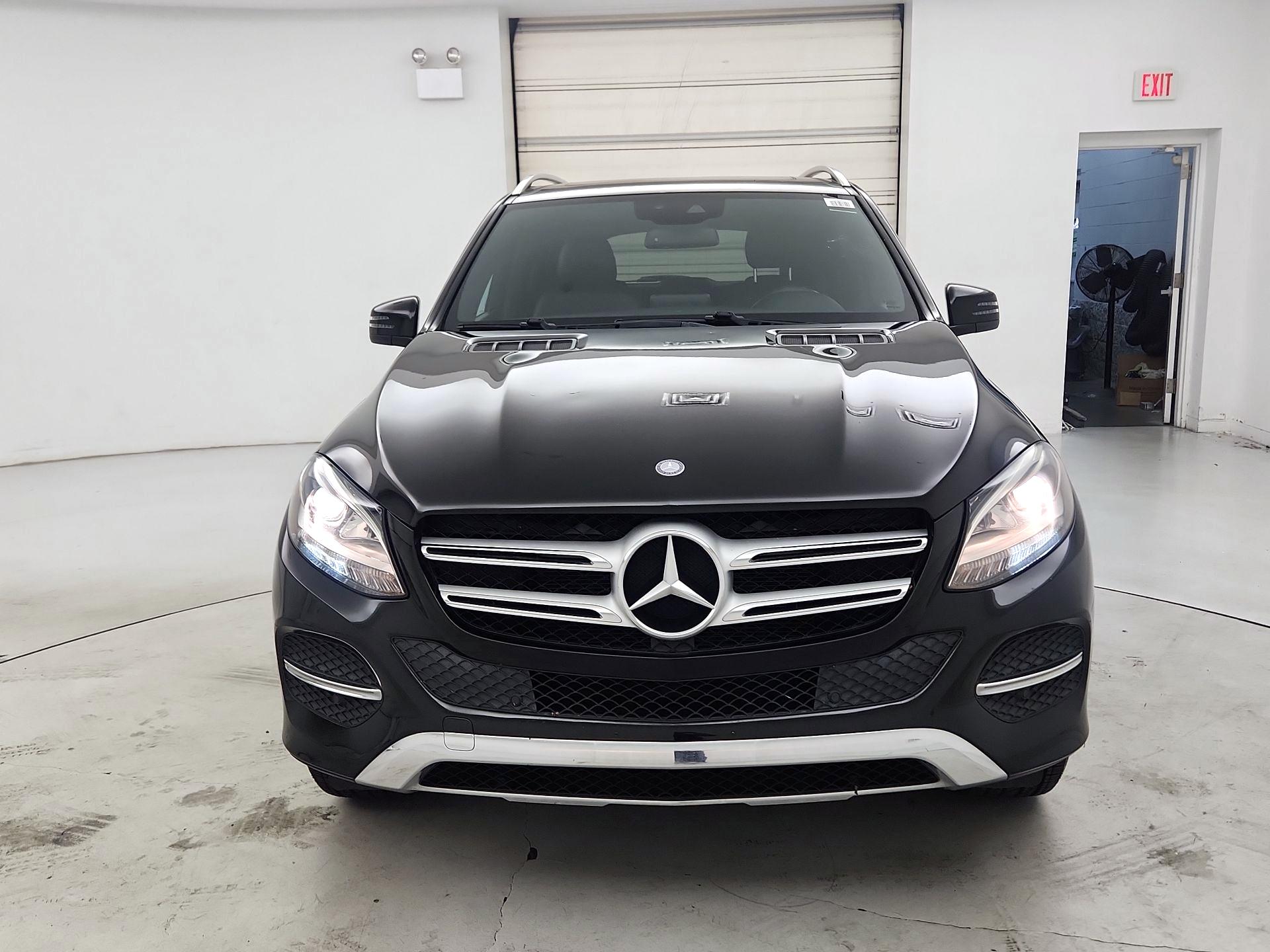Thumbnail: 2016 Mercedes-Benz GLE - 2