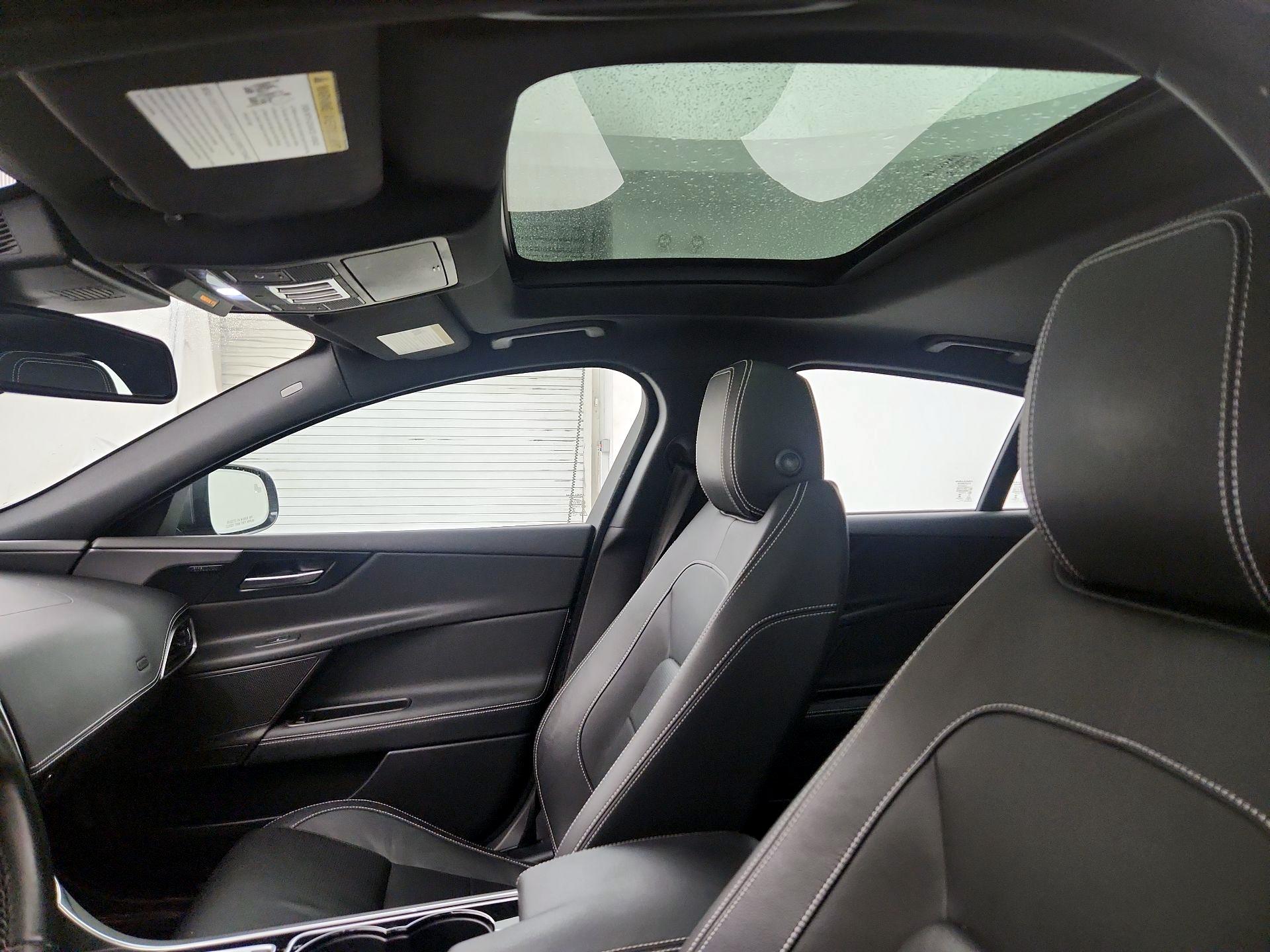 Thumbnail: 2017 Jaguar XE - 18