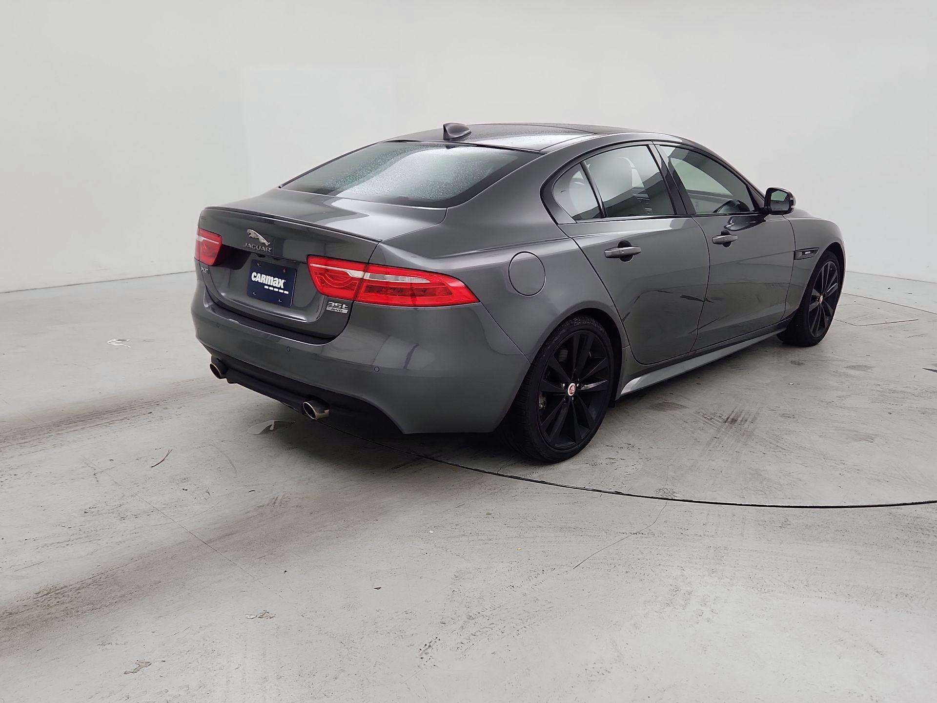 Thumbnail: 2017 Jaguar XE - 5
