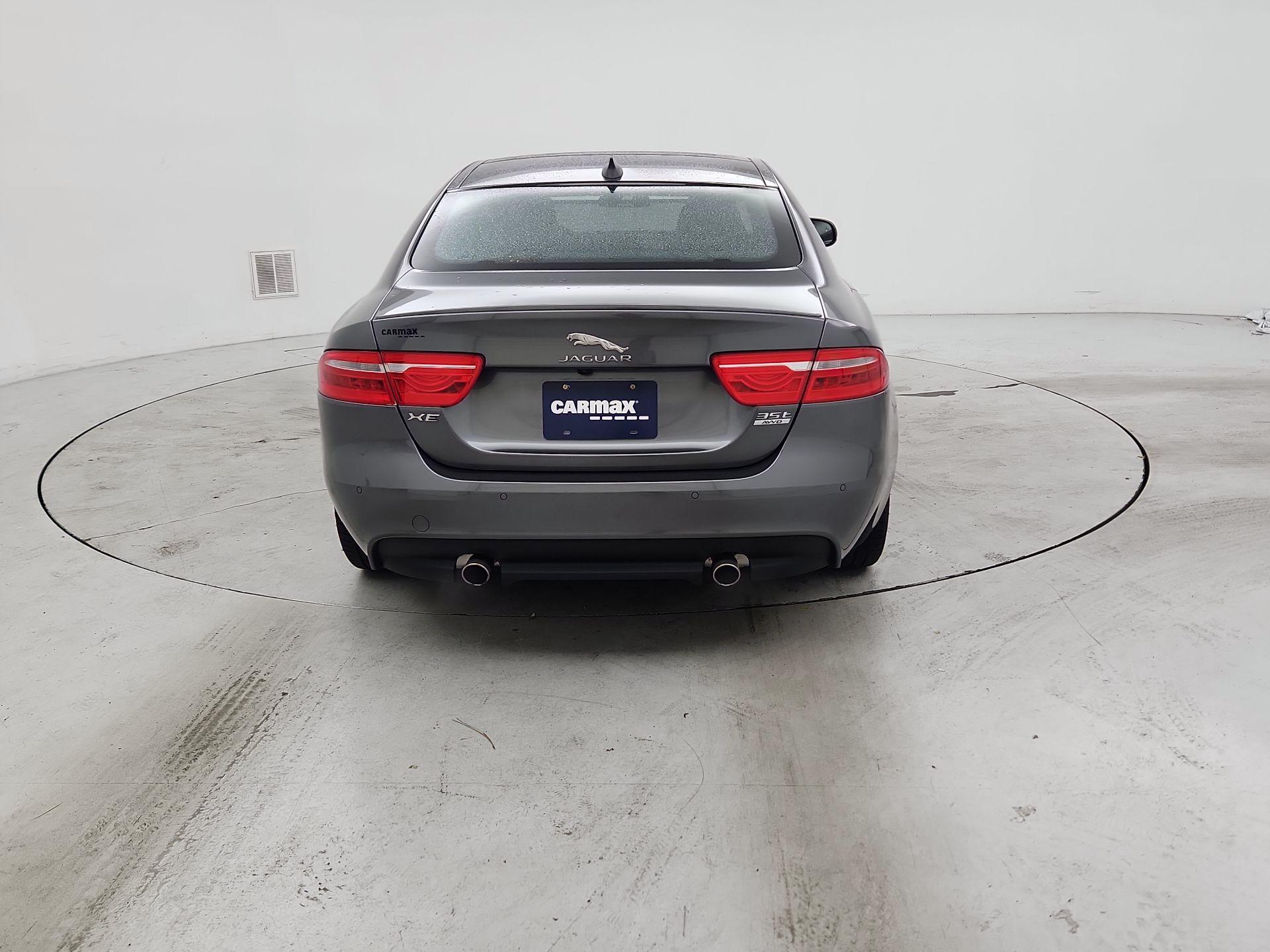 Thumbnail: 2017 Jaguar XE - 6