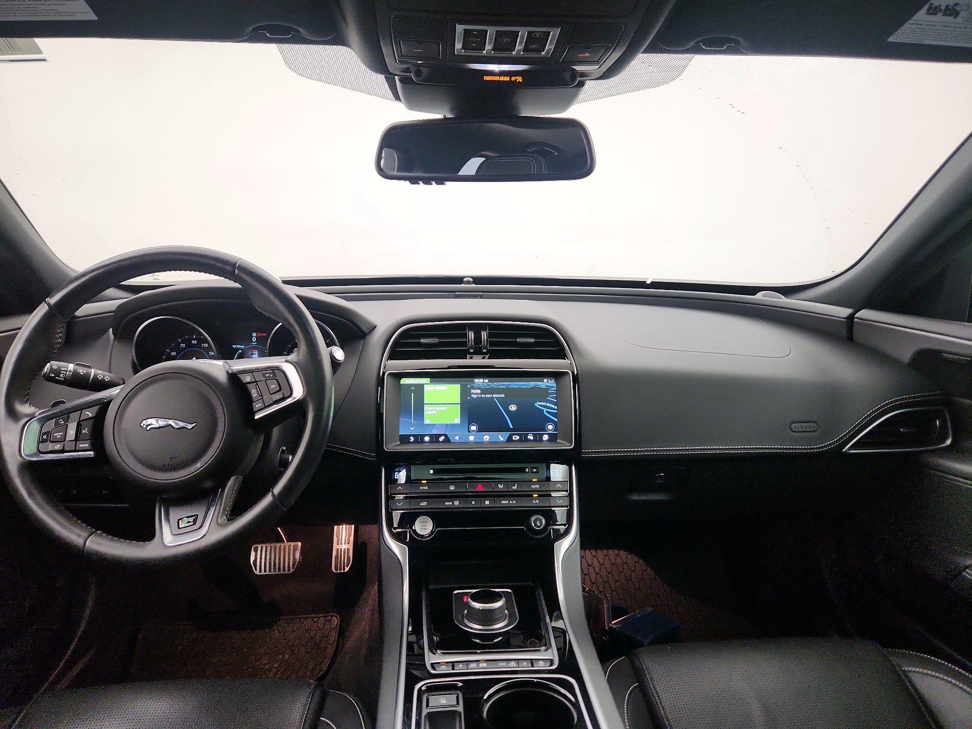 Thumbnail: 2017 Jaguar XE - 8
