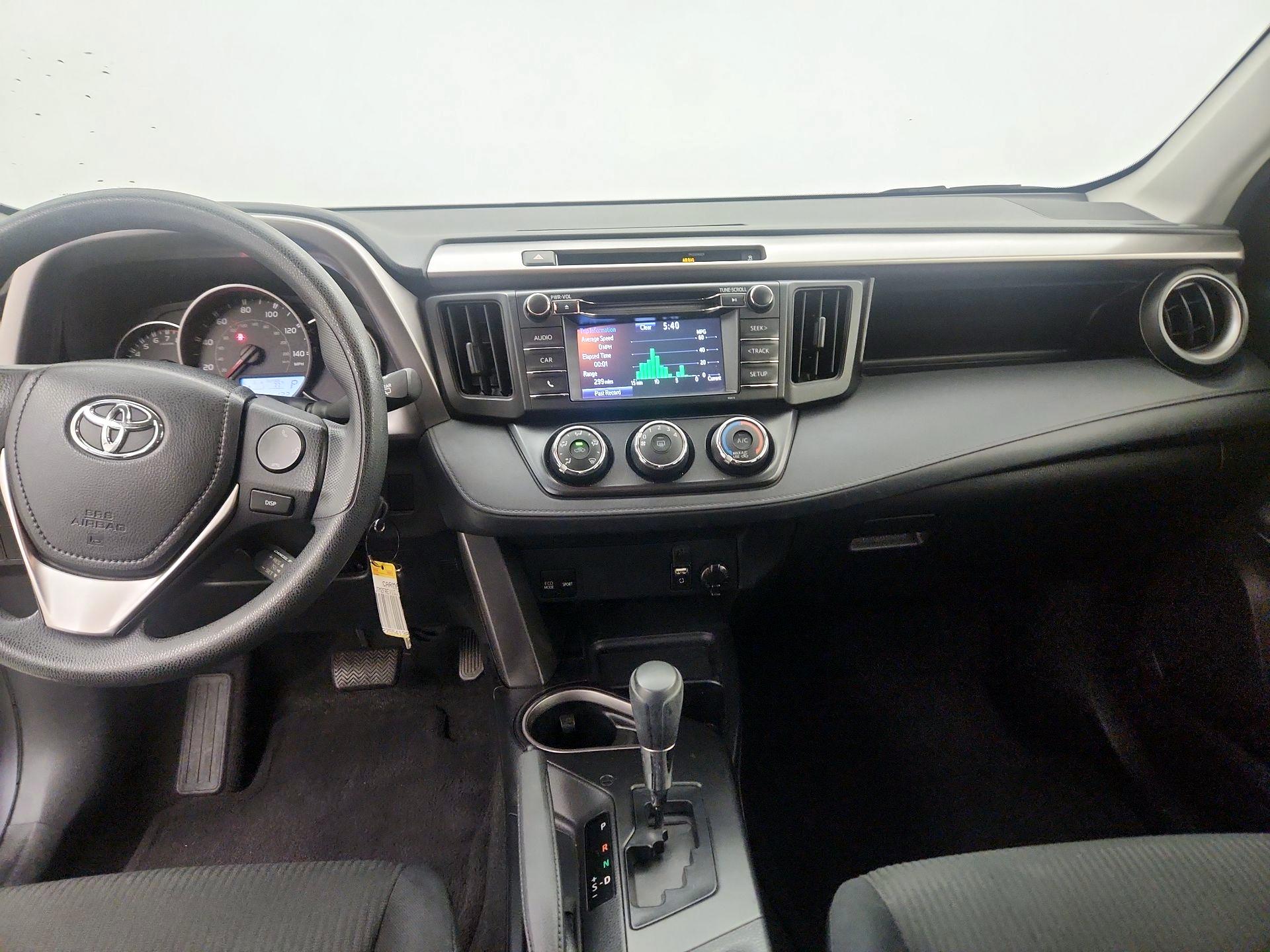 Thumbnail: 2016 Toyota RAV4 - 9