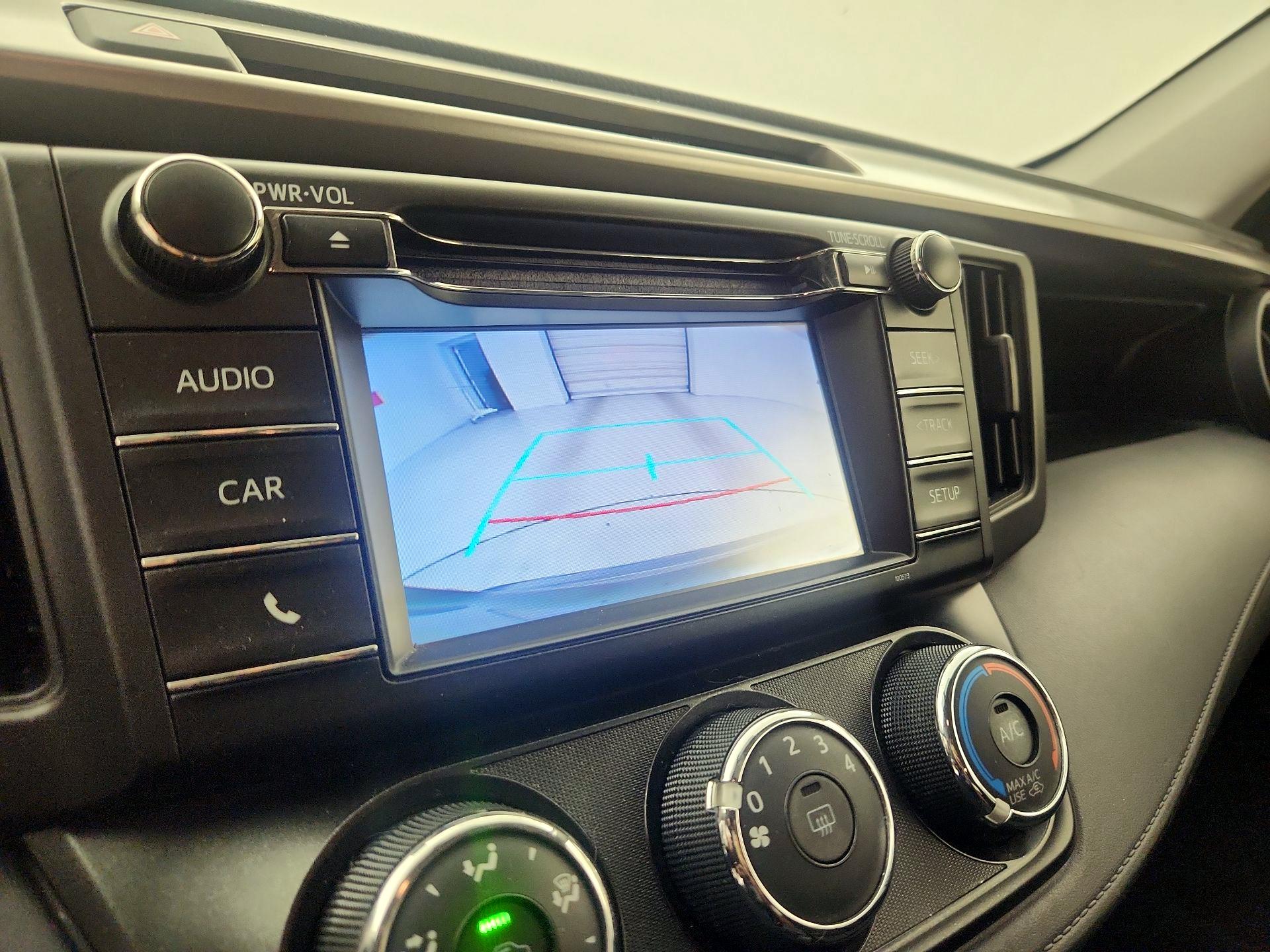 Thumbnail: 2016 Toyota RAV4 - 14