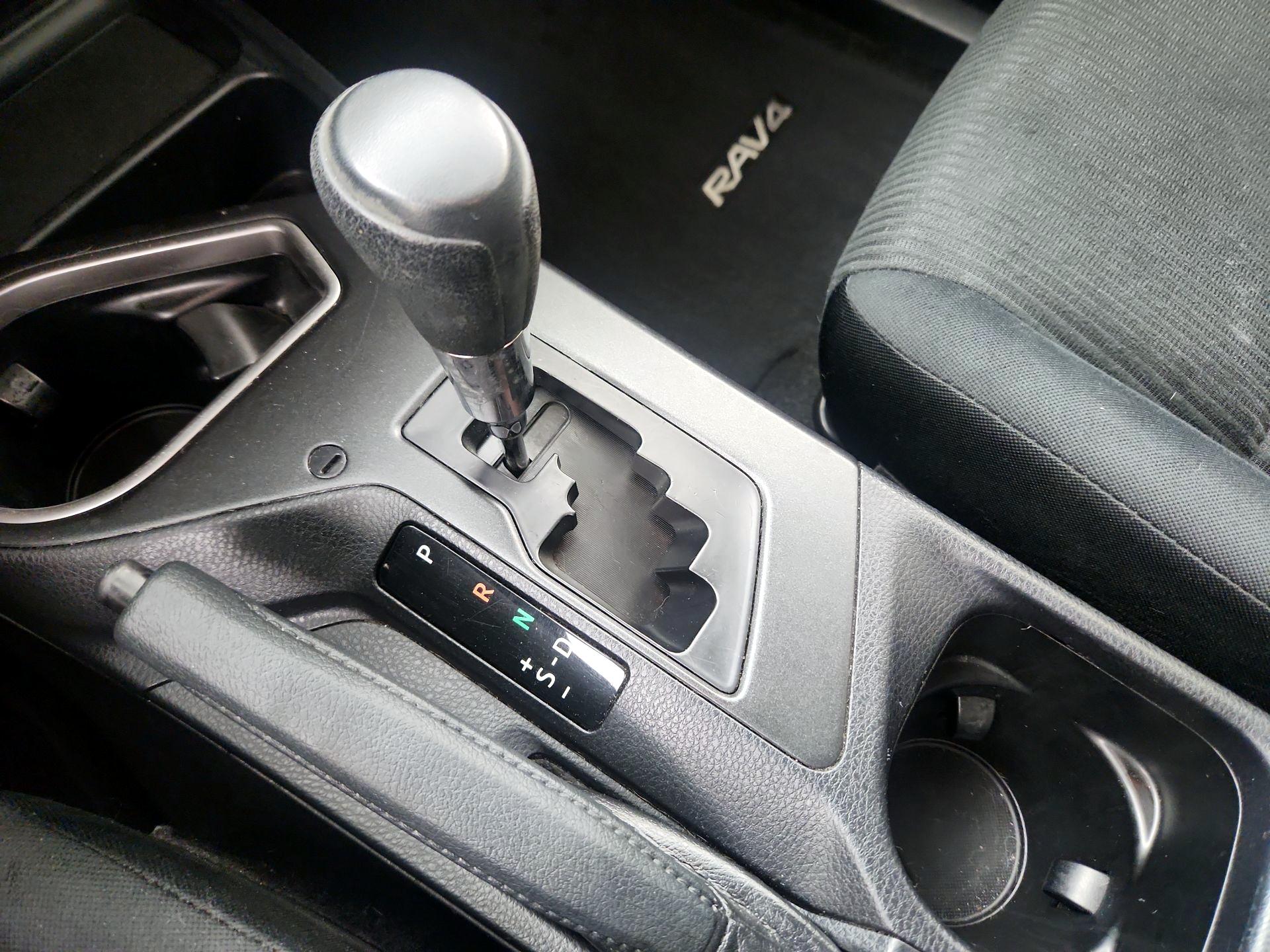 Thumbnail: 2016 Toyota RAV4 - 17