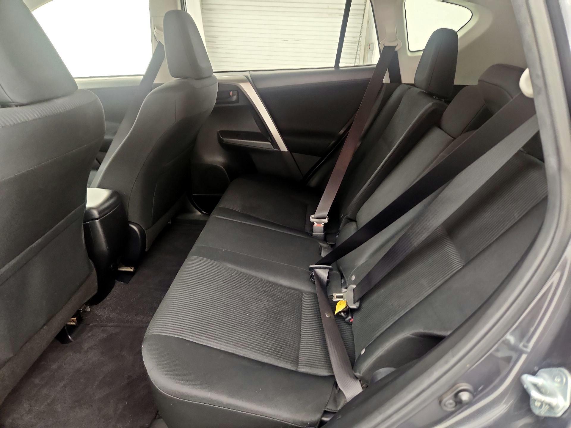 Thumbnail: 2016 Toyota RAV4 - 19