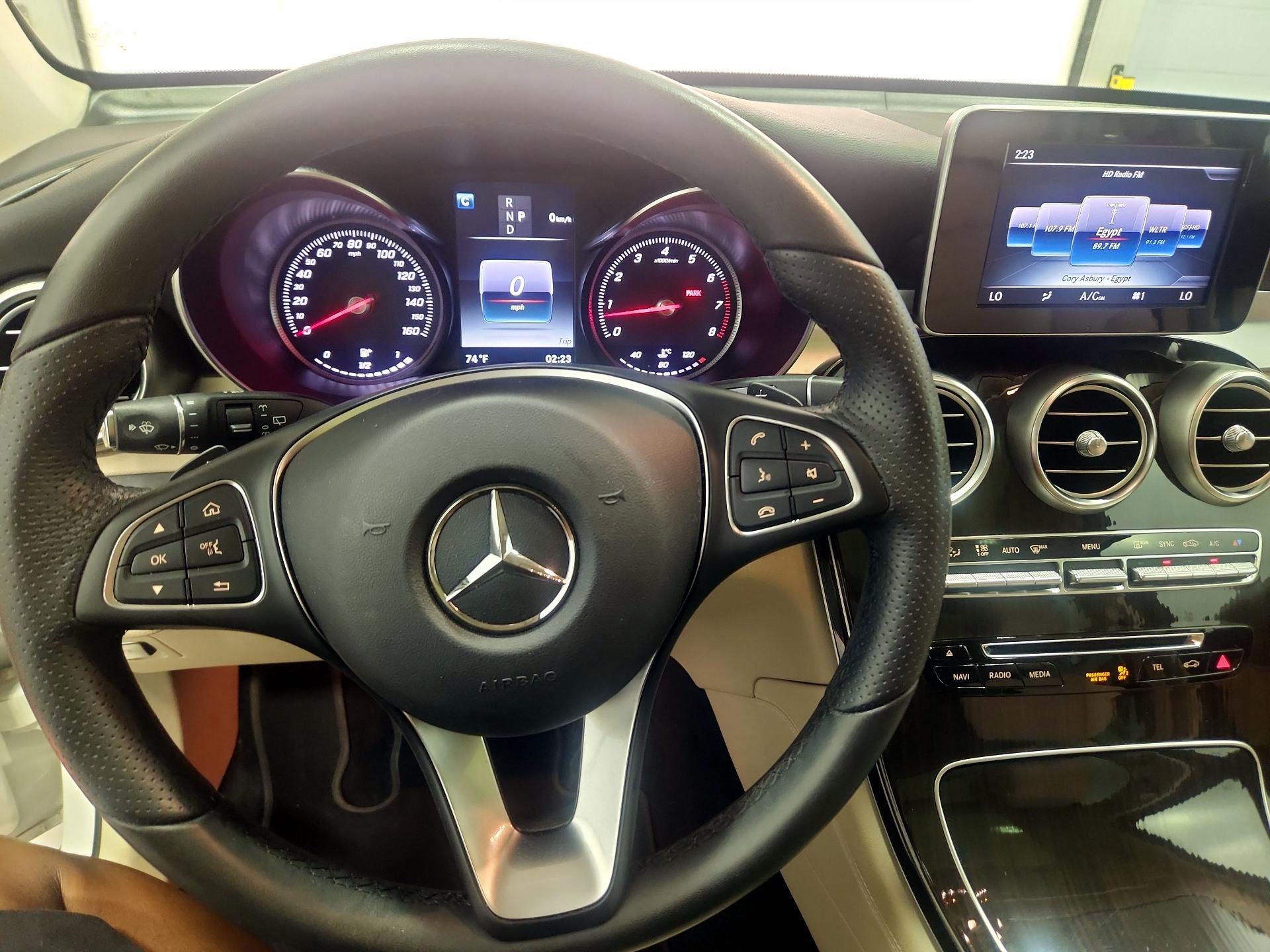 Thumbnail: 2017 Mercedes-Benz GLC - 9