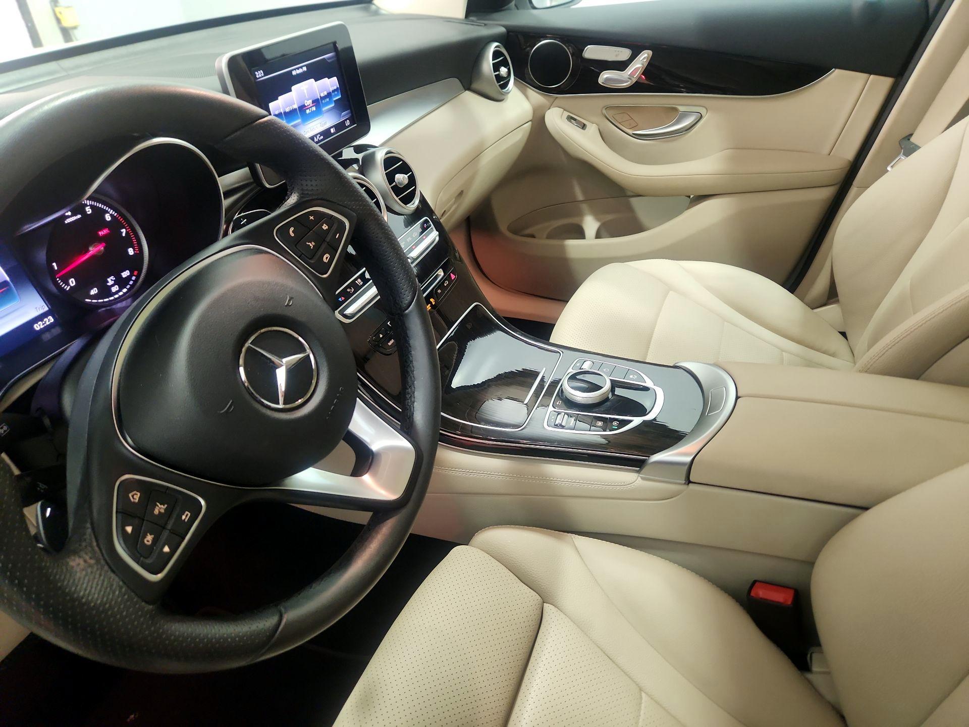 Thumbnail: 2017 Mercedes-Benz GLC - 11