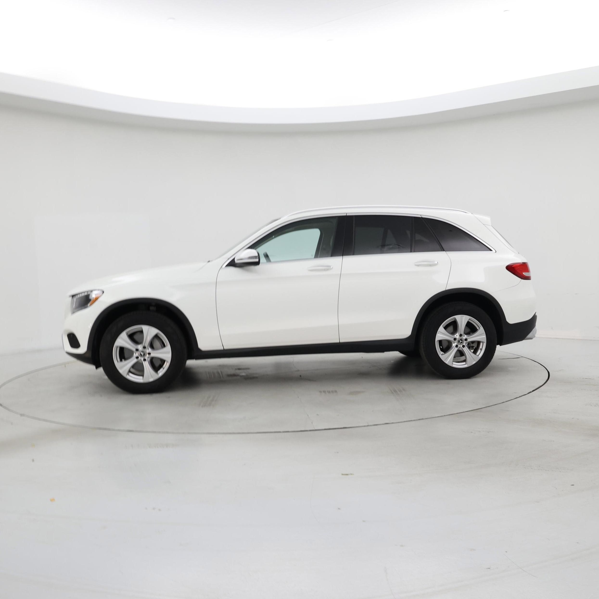 Thumbnail: 2017 Mercedes-Benz GLC - 3