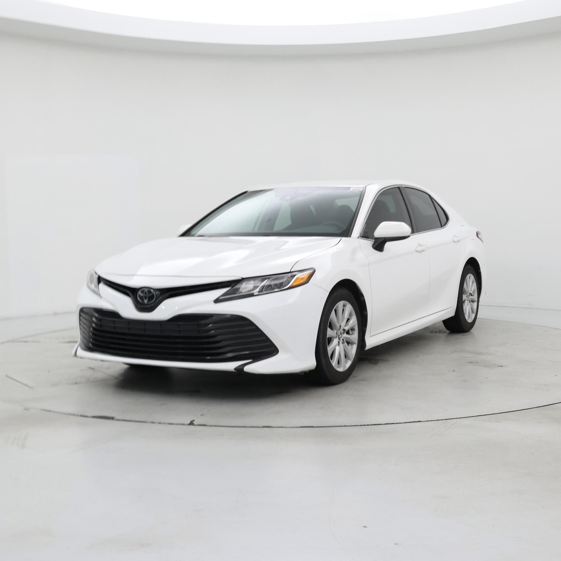 Thumbnail: 2019 Toyota Camry - 4