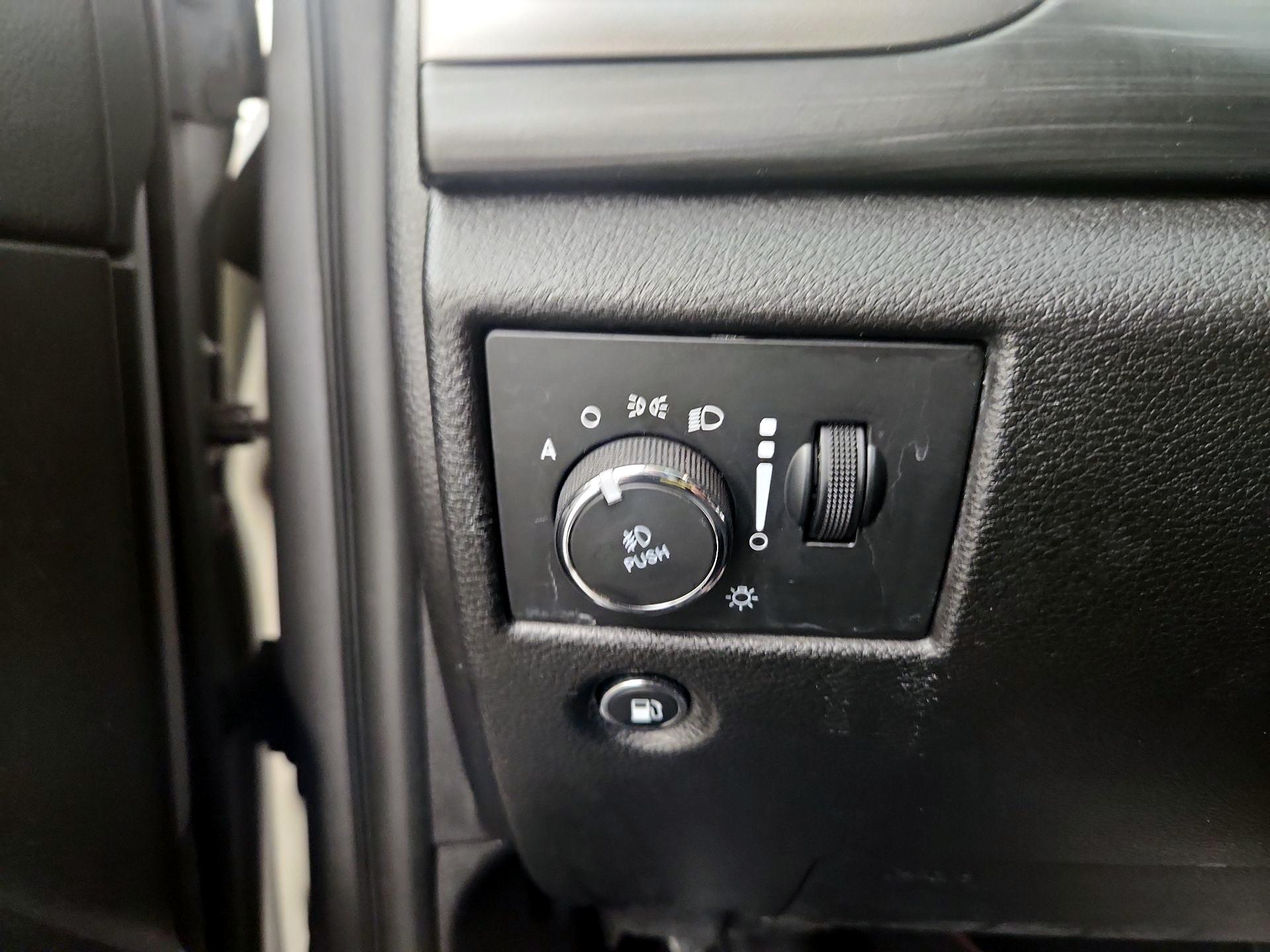 Thumbnail: 2019 Jeep Grand Cherokee - 13