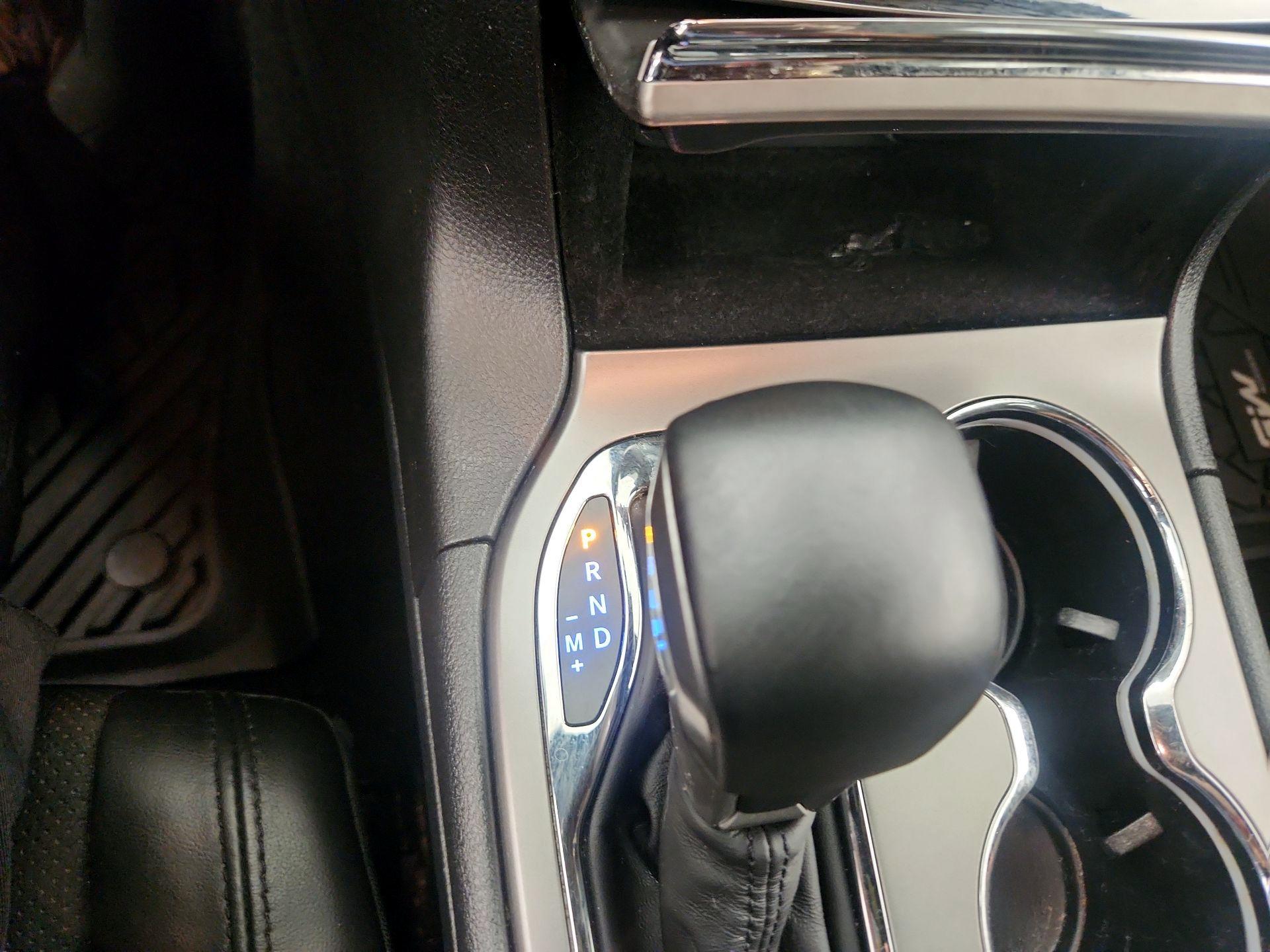 Thumbnail: 2019 Jeep Grand Cherokee - 17