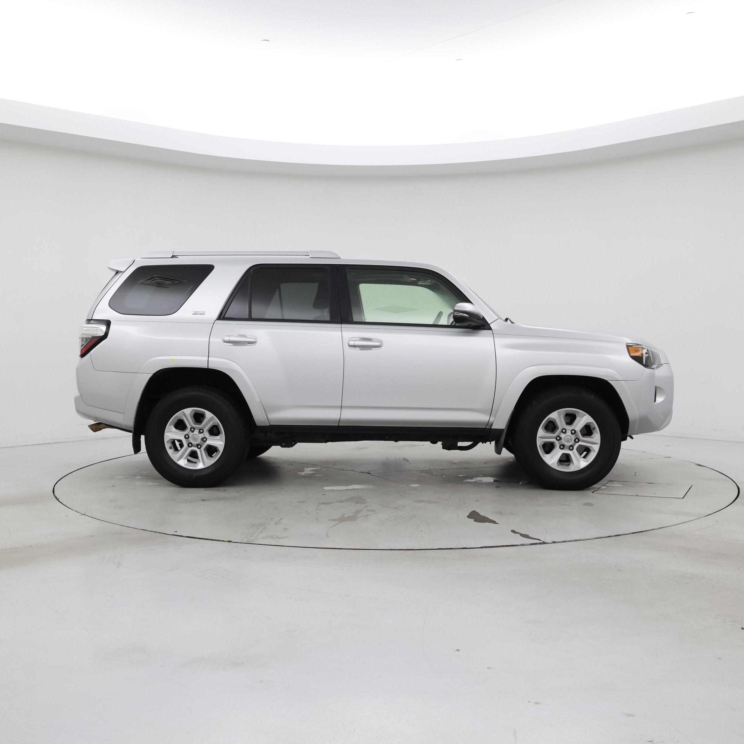 Thumbnail: 2015 Toyota 4Runner - 7