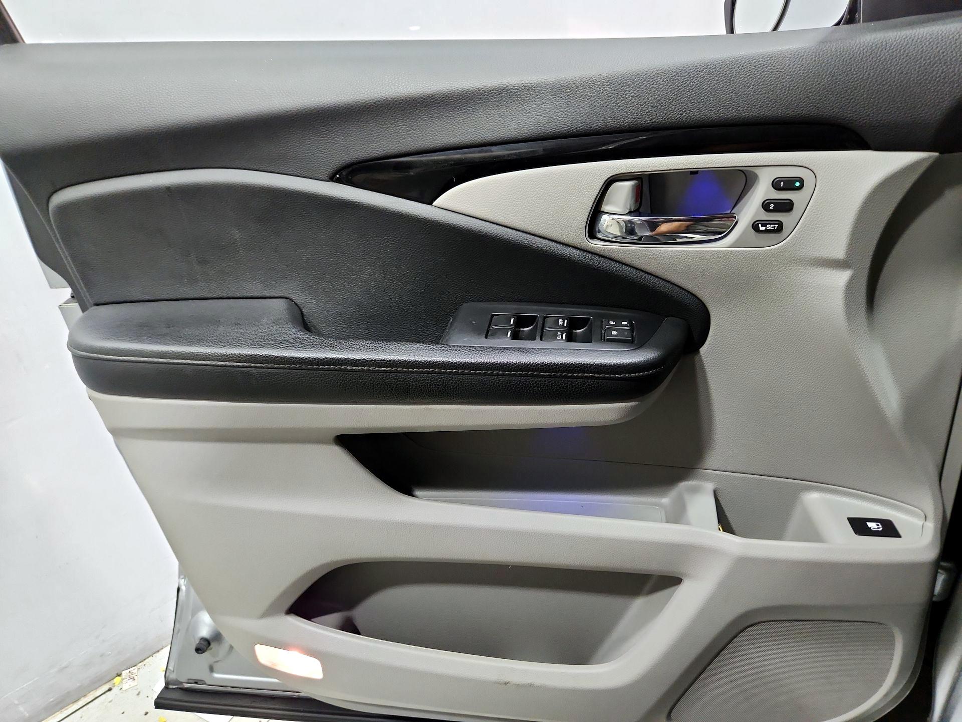 Thumbnail: 2019 Honda Ridgeline - 12