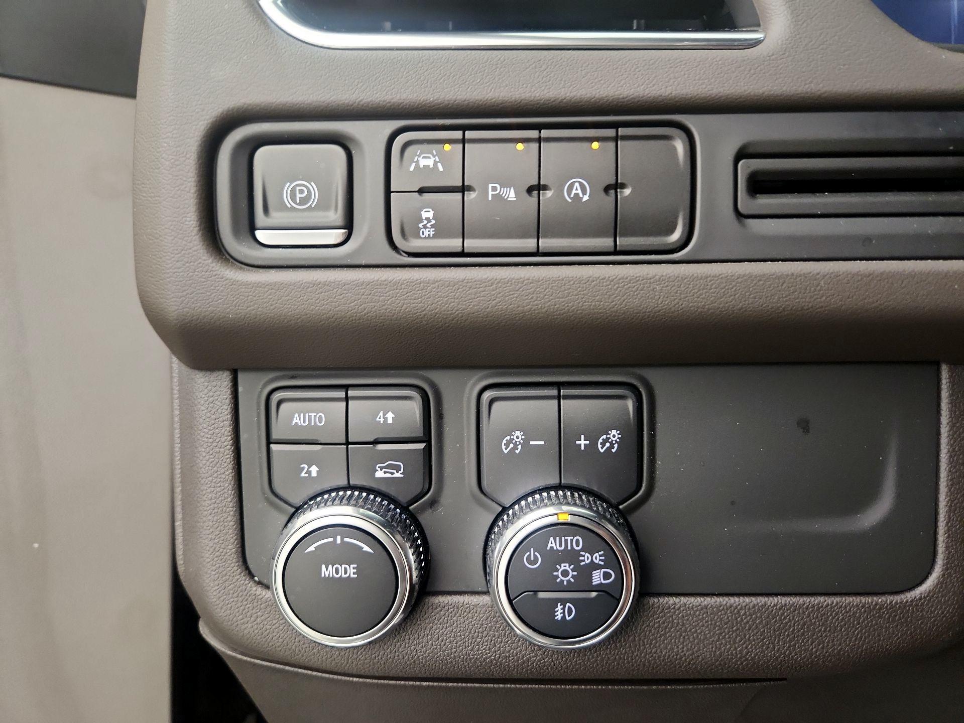 Thumbnail: 2023 GMC Yukon - 13