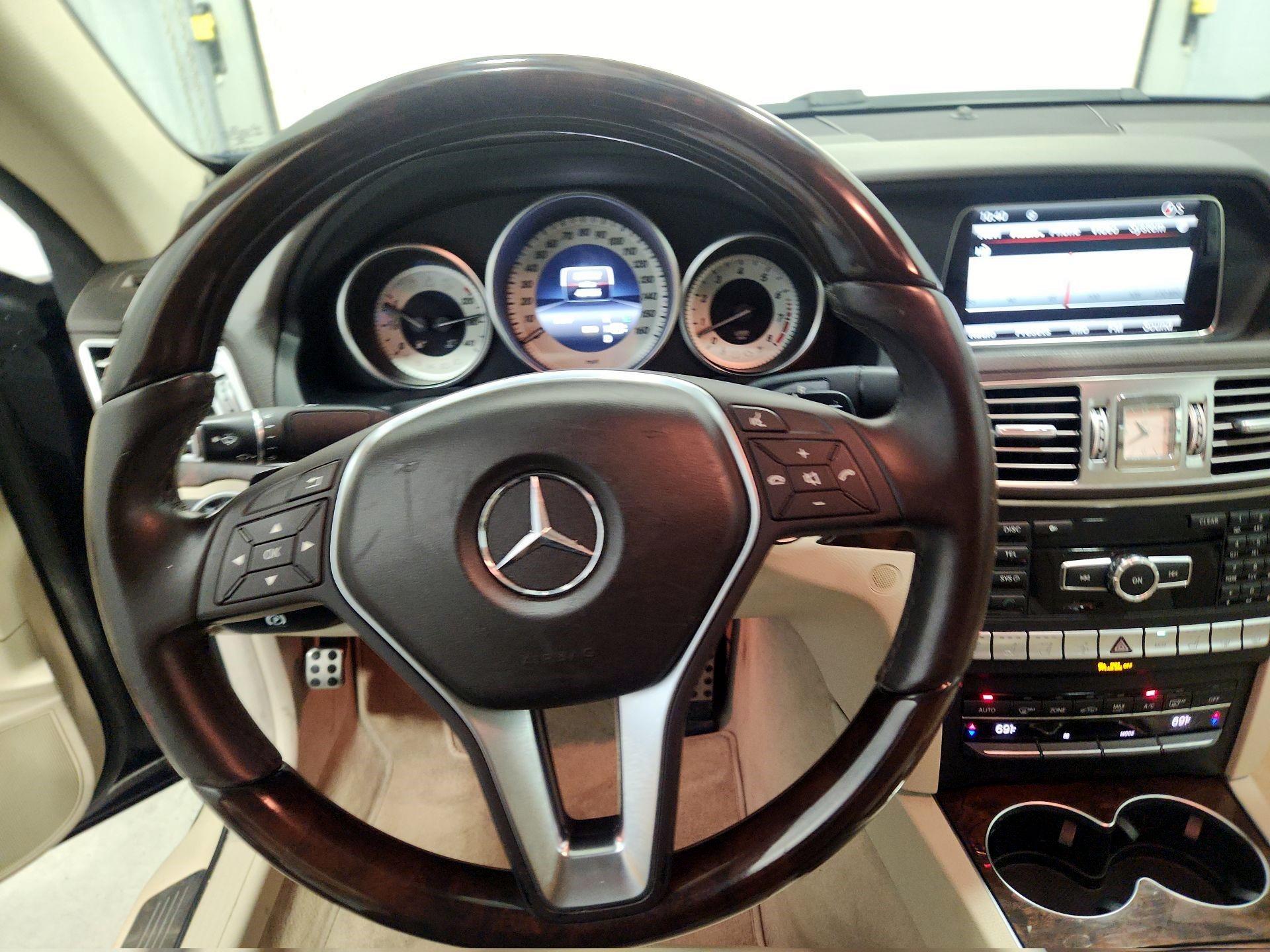Thumbnail: 2014 Mercedes-Benz E-Class - 9