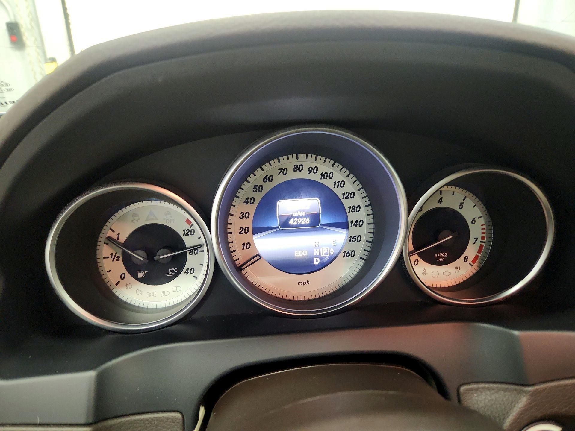 Thumbnail: 2014 Mercedes-Benz E-Class - 10