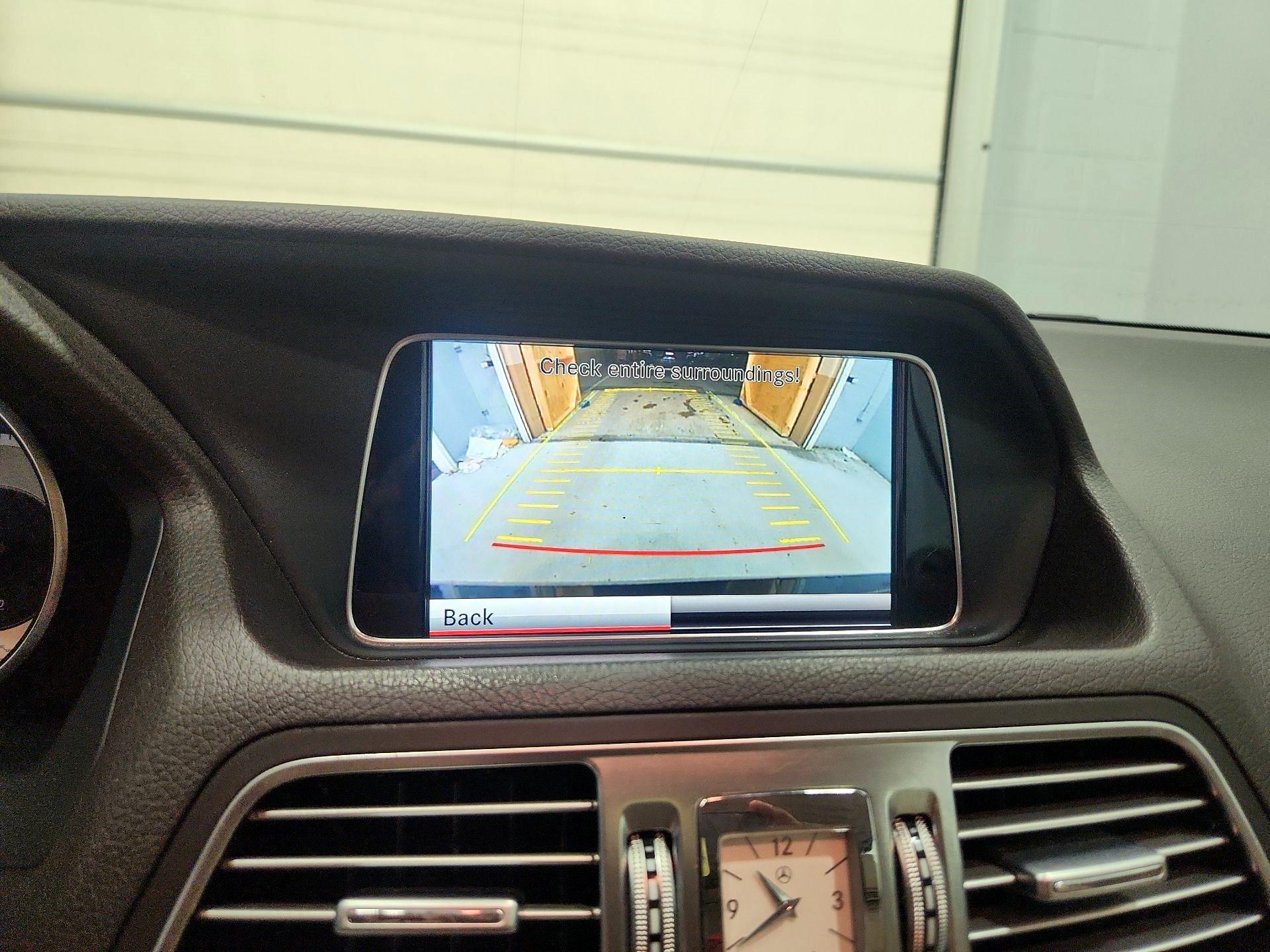 Thumbnail: 2014 Mercedes-Benz E-Class - 14