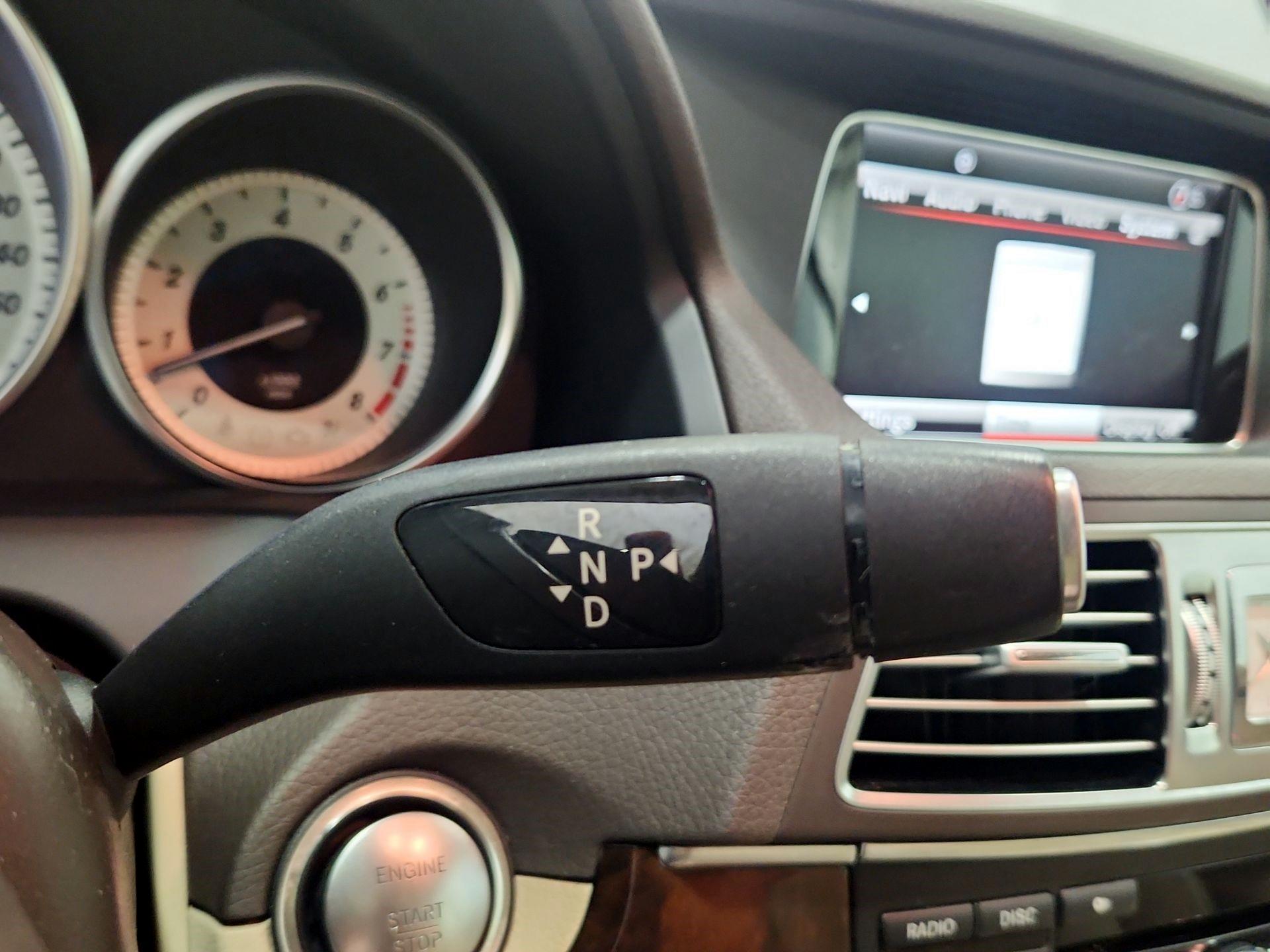 Thumbnail: 2014 Mercedes-Benz E-Class - 17