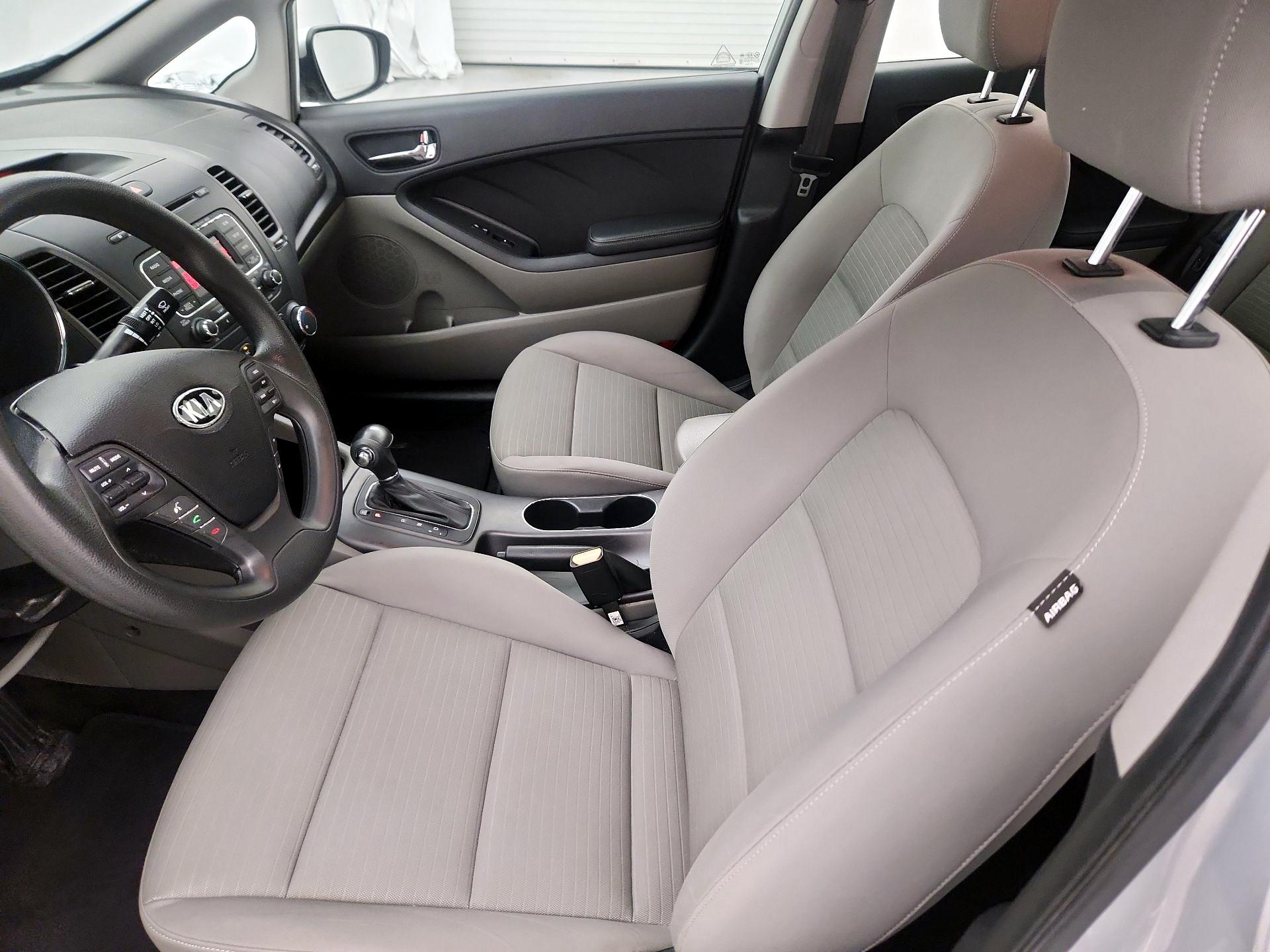 Thumbnail: 2015 Kia Forte - 11