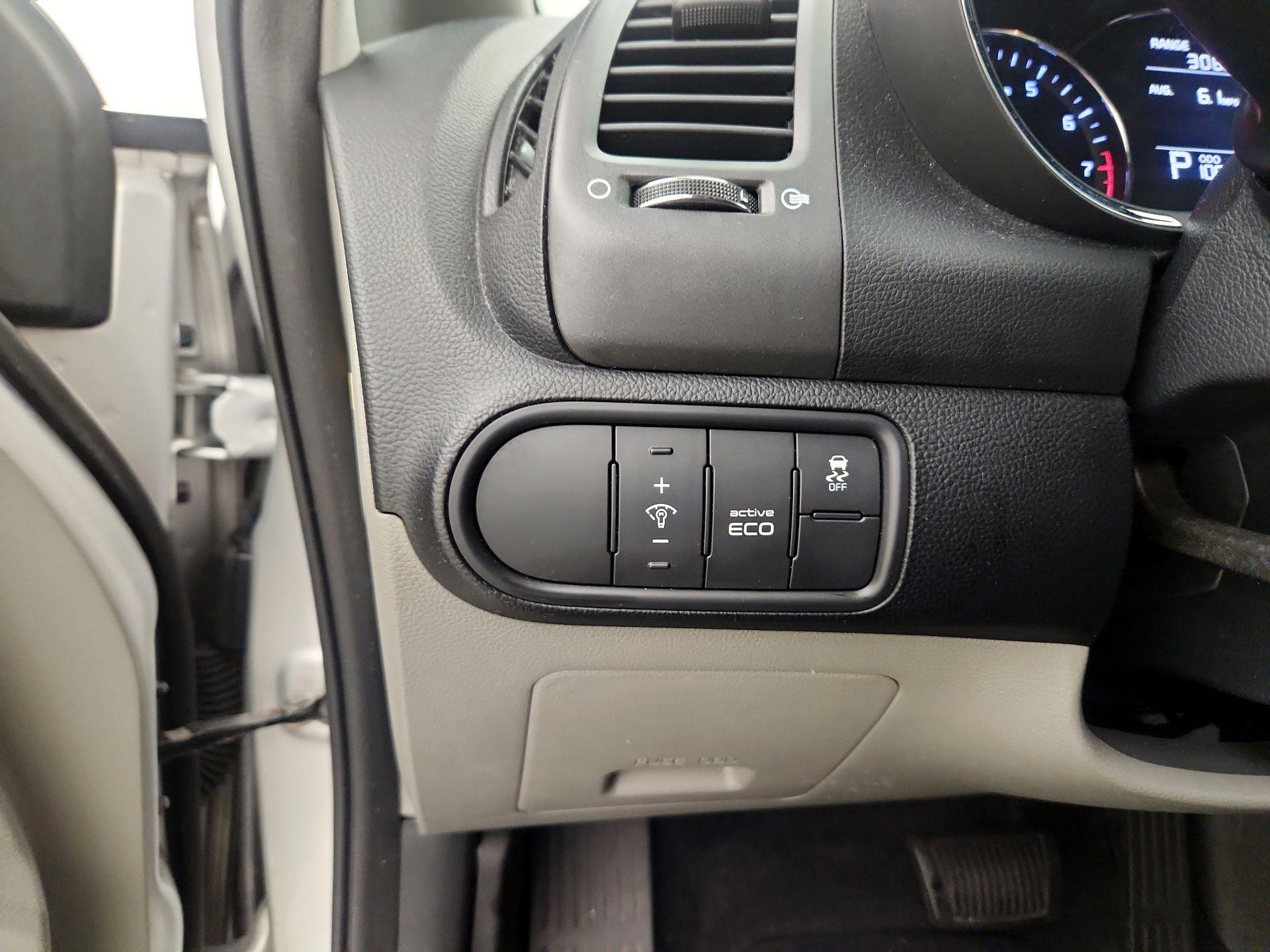 Thumbnail: 2015 Kia Forte - 13