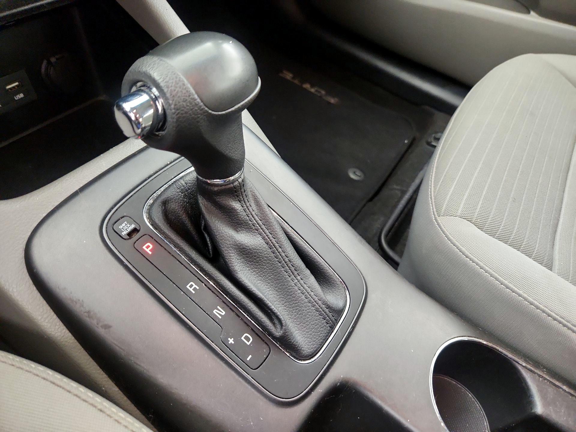 Thumbnail: 2015 Kia Forte - 16