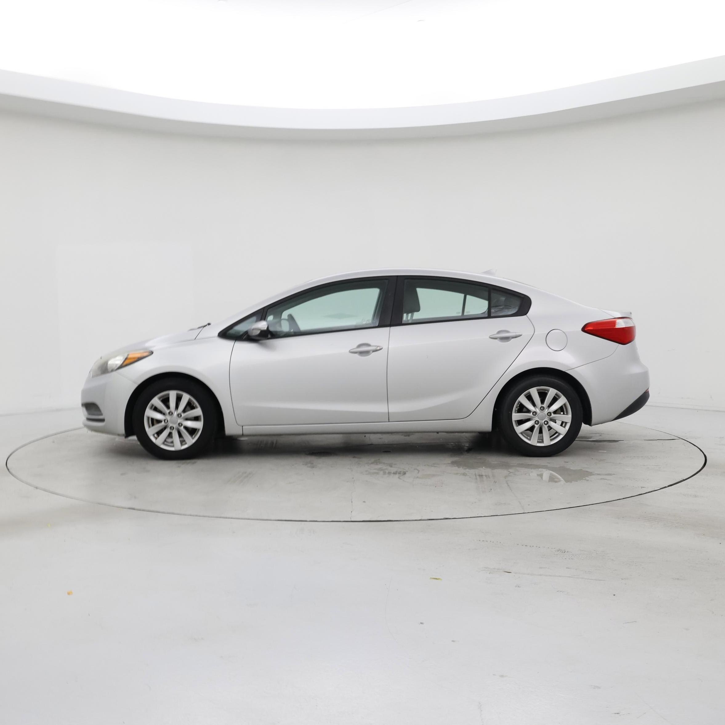 Thumbnail: 2015 Kia Forte - 3