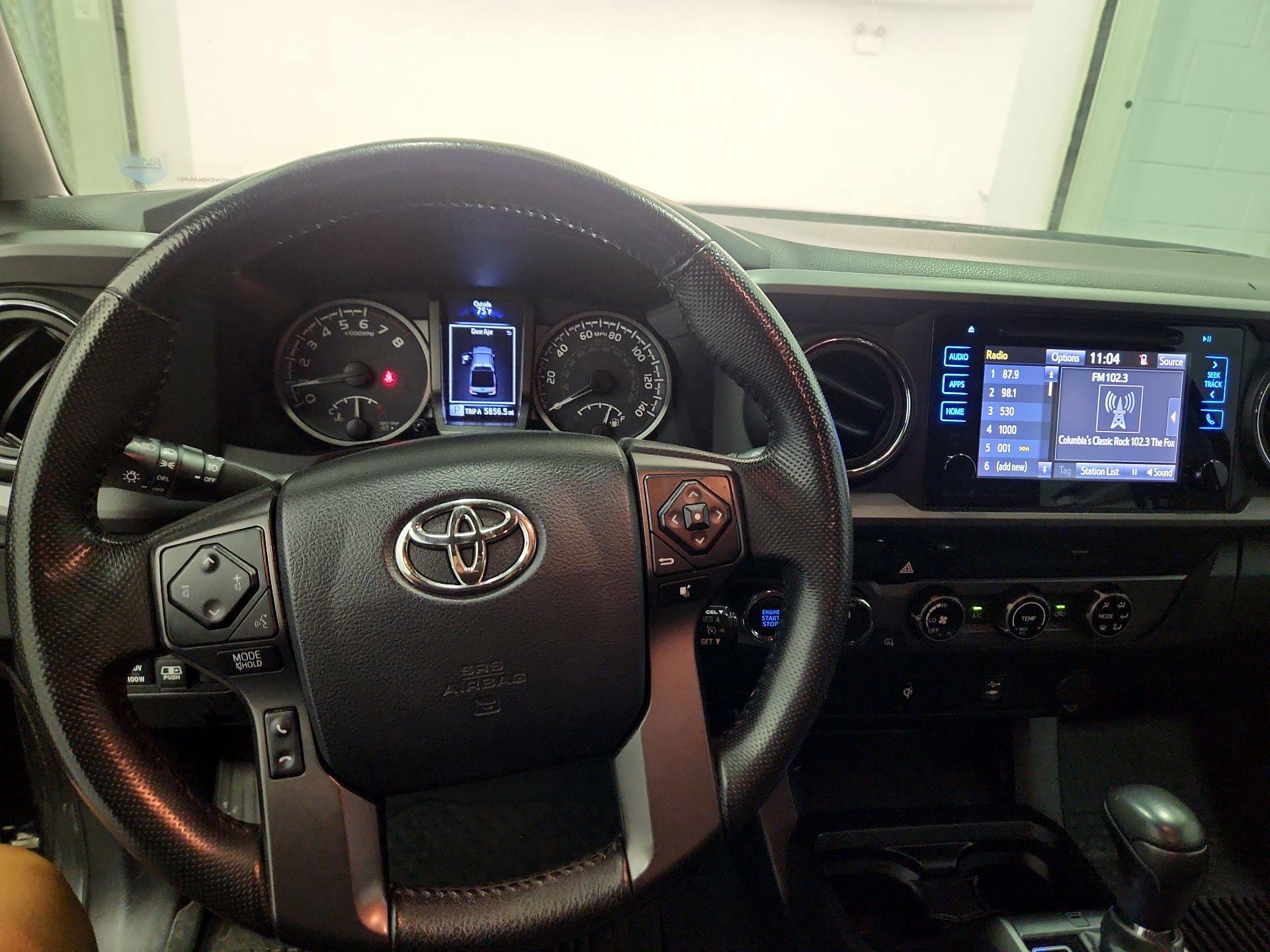 Thumbnail: 2017 Toyota Tacoma - 9